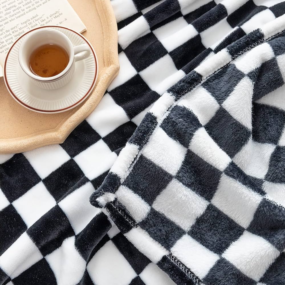 Amazon.com: LOMAO Throw Blankets Flannel Blanket with