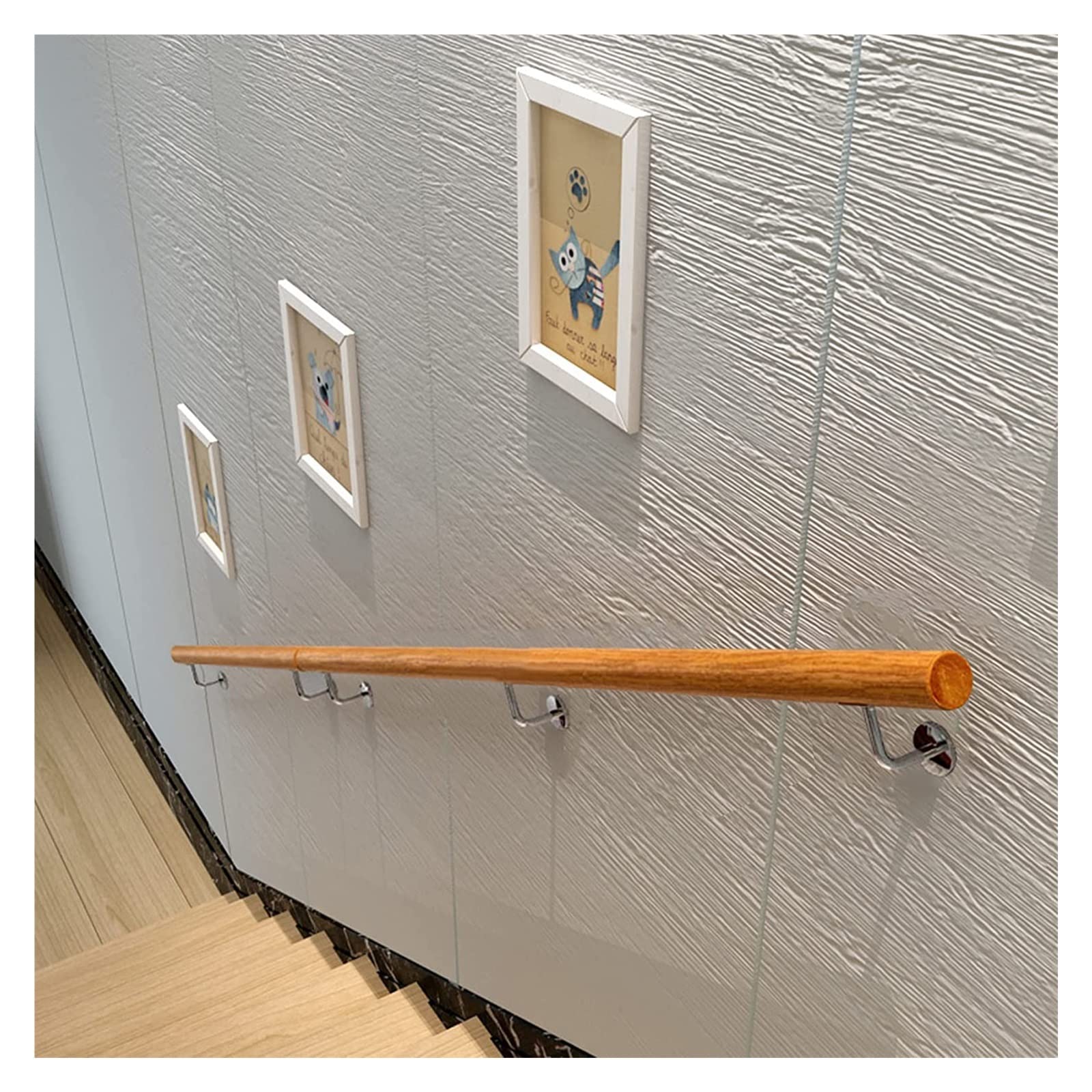 Rambarde de sécurité en bois pour sublimer le style d'un loft ou d'une villa moderne