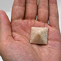 Vista 3 de Cristales curativos de pirámide de piedra de luna crema Amazing Gemstone - Figura de gran pirámide de 1" de piedra natural para meditación, Reiki
