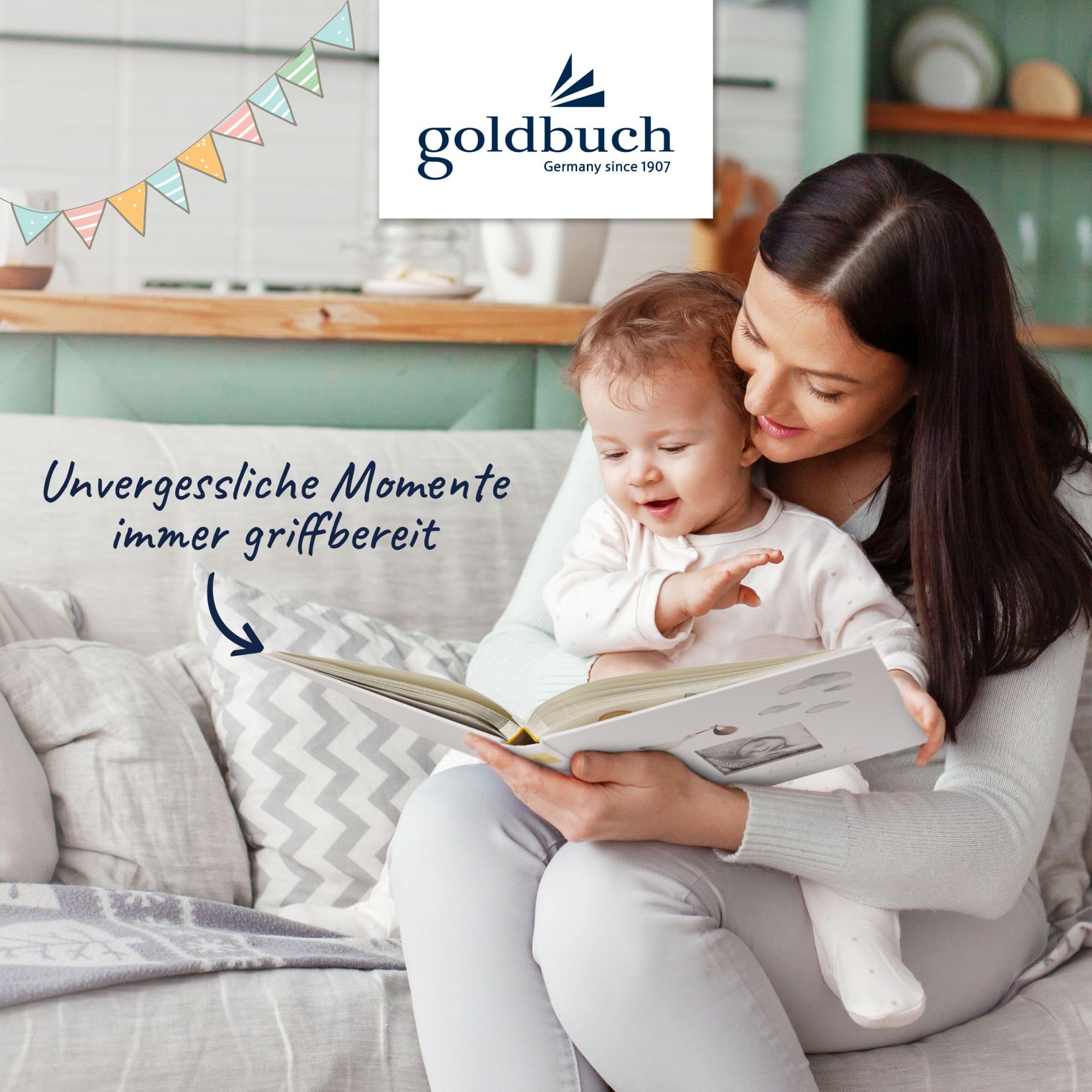 goldbuch 15 474 Babyalbum Hurra - Du bist da!, Babybuch 30 x 31 x 4 cm, Foto Album, 58 weiße Blankoseiten, 4 illustrierte Seiten, Einband aus Kunstdruck mit Goldprägung, Unisex, Fotobuch Weiß
