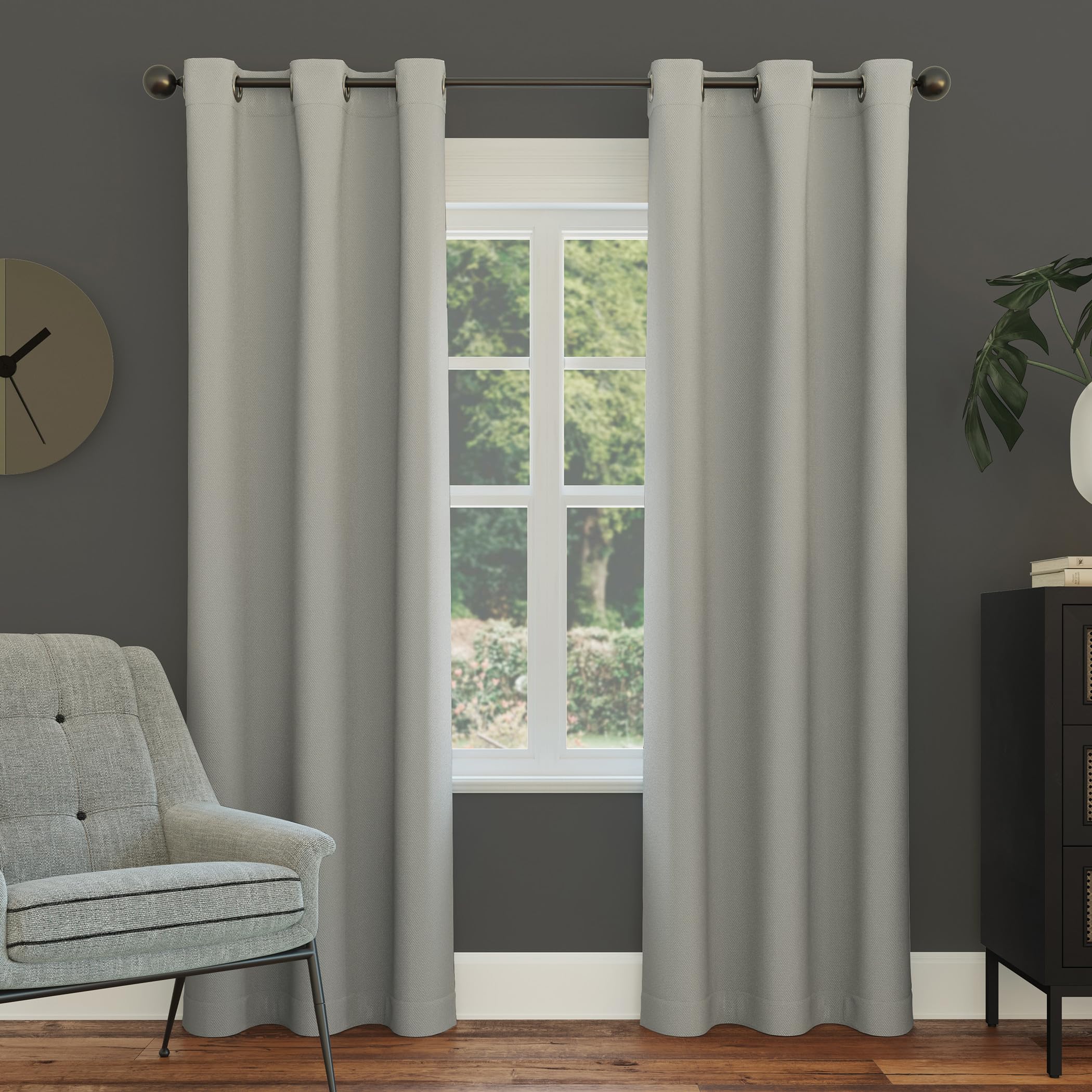 Sun Zero Easton Panel de Cortina Opaca con Ojales de Ahorro de energía, 40 Pulgadas x 84 Pulgadas, Gris Plateado