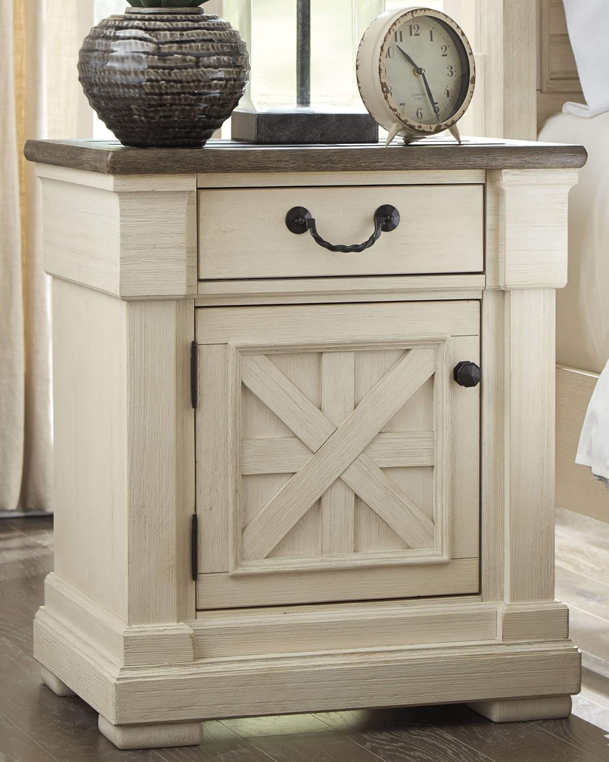 Farmhouse Fresh Two-Tone 1 Drawer Nightstand with USB Ports