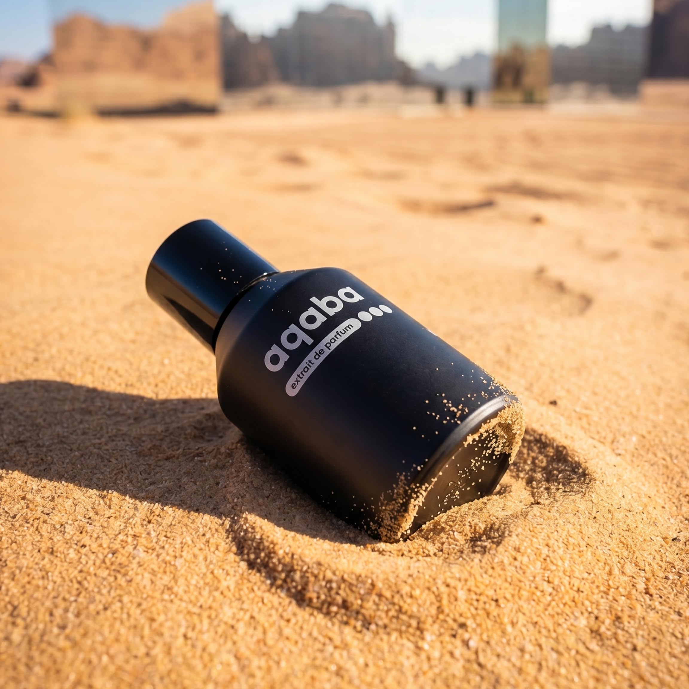 AQABA - Extrait de Parfum Unisex 50 ml – (35% Duftöl) mit Pheromonen - Orientalisch-süßer Duft mit Mandel, Vanille & Honig - bis zu 12h lang anhaltender Duft - Made in Germany