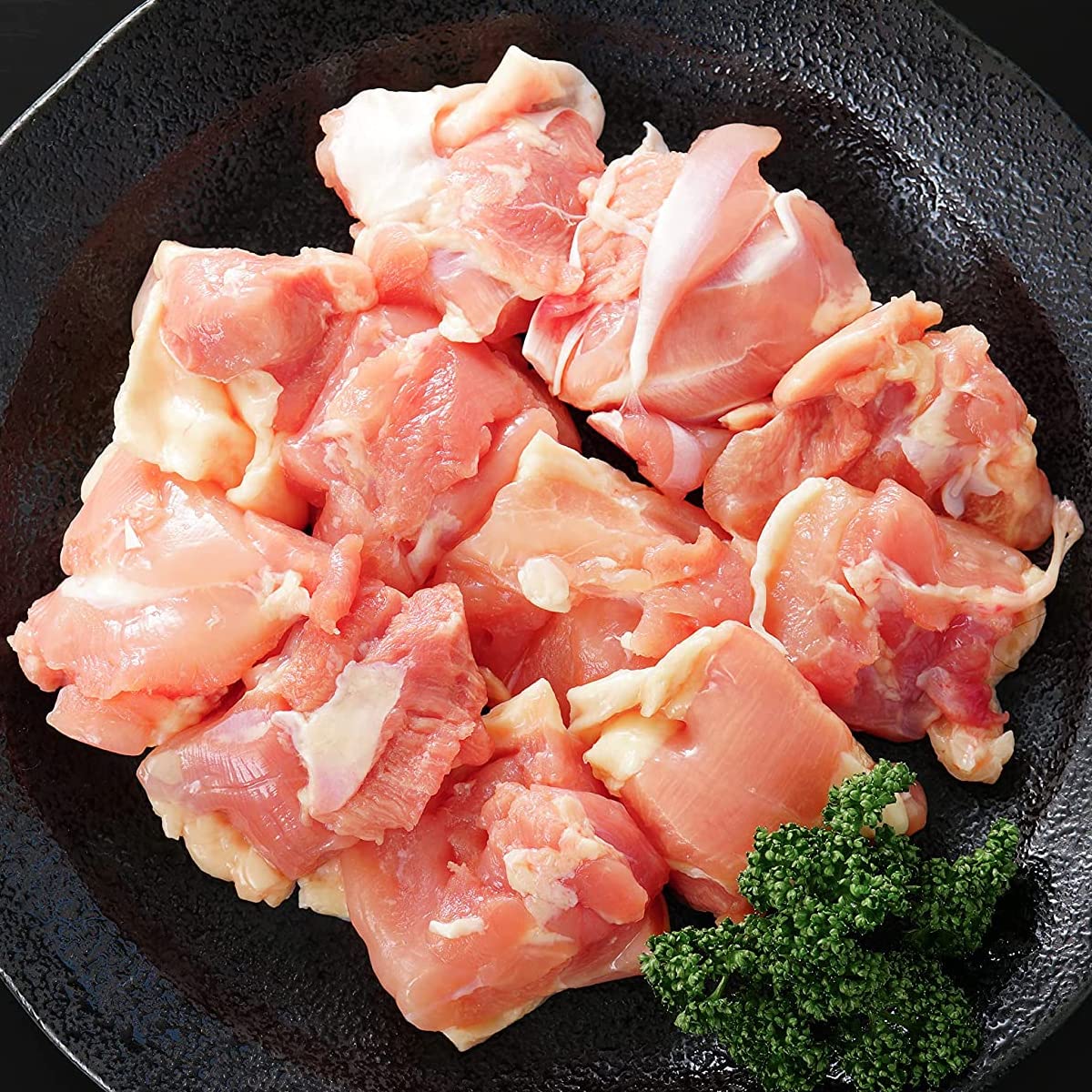 Amazon.co.jp: 【便利なバラ解凍】国産 鶏もも肉 角切り 2.8