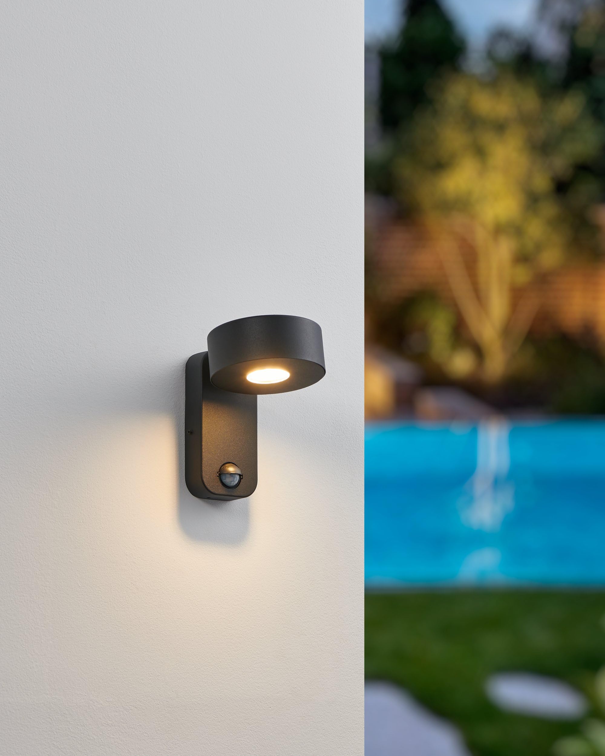 EGLO LED Außen Wandlampe Palosco, 1 flammige Außenleuchte | mit Bewegungsmelder und Licht-Sensor, Wandleuchte aus verzinktem Stahl in Schwarz, Außenlampe warmweiß, IP44