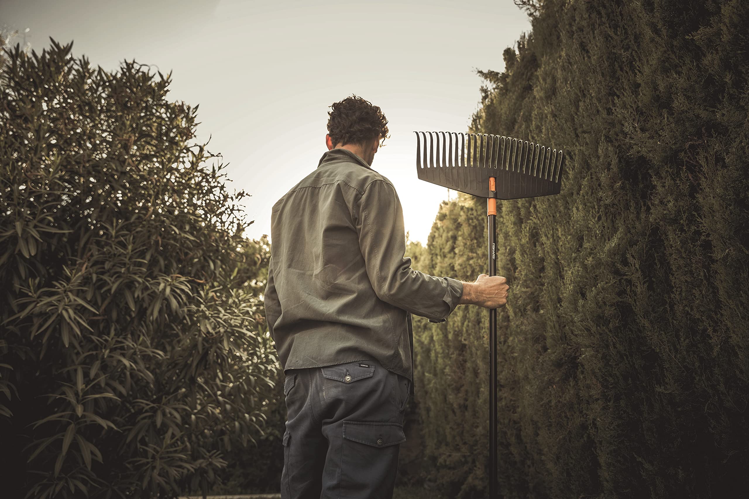 Fiskars Manche pour balais et râteaux de jardin Fiskars Solid, Longueur : 157,5 cm, Aluminium, Noir/Orange, Solid, 1014913