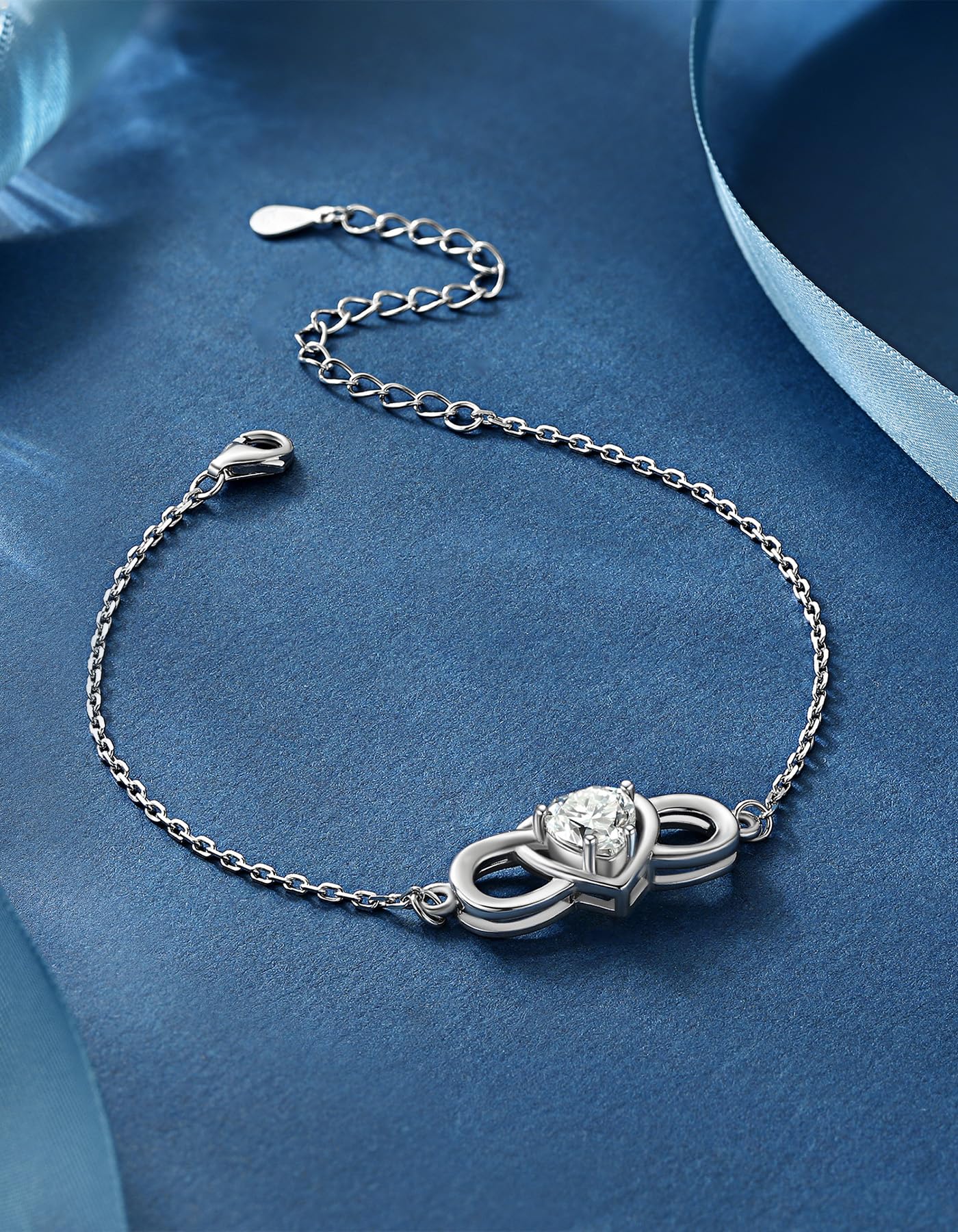 MomentWish Armband Damen Unendlichkeitszeichen, 1 Karat Moissanite Infinity Armband Silber 925 Frauen Liebe Herz Armkette Allergiefrei Valentinstag Geburtstag Geschenk für Freundin Mädchen