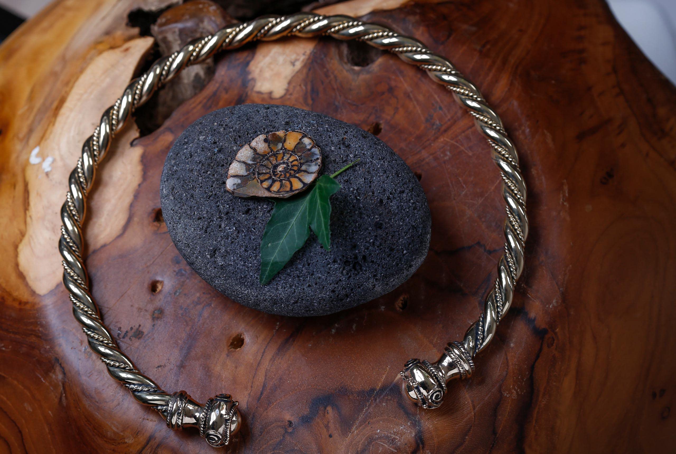 Windalf Kelten Männer Torques THÛRIN Ø 15 cm Massiver Halsring Paganschmuck Celtic Art Handarbeit aus Bronze