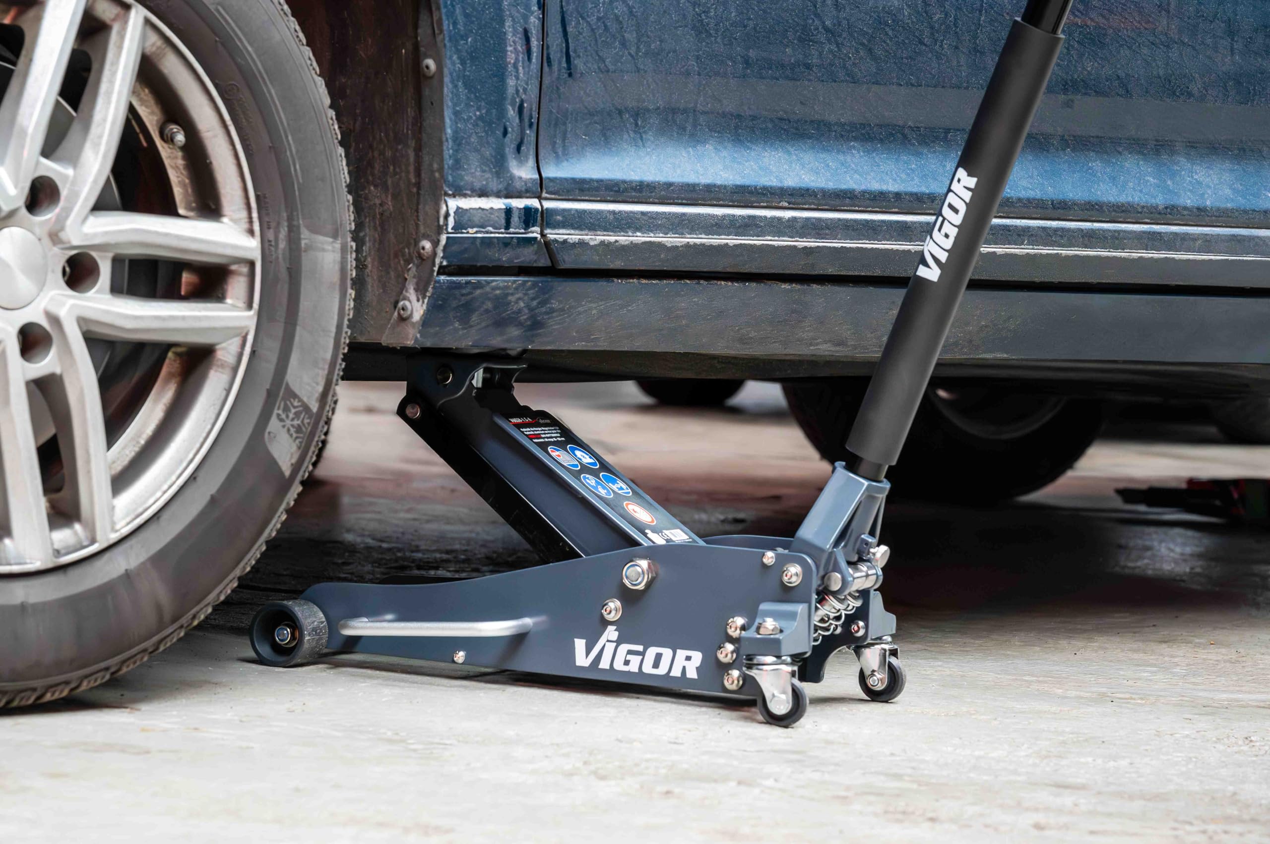 Vigor V6028-1.5-A hydrauliczny podnośnik samochodowy, udźwig 1,5 t, 14,5 kg, lekki i manewrowy, do wymiany kół i napraw pod pojazdem