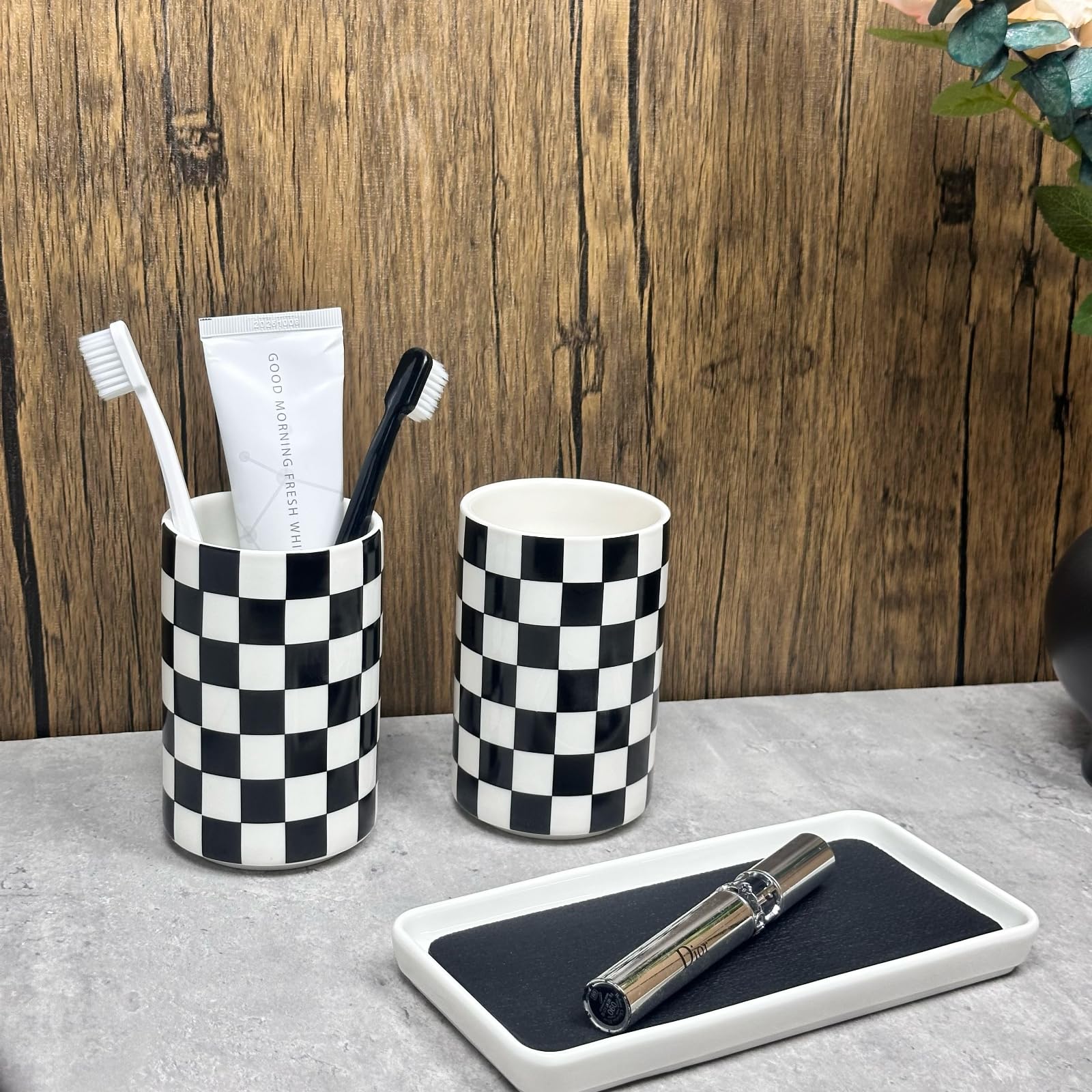 Zahnbürstenhalter für Badezimmer, Keramik-Zahnbürstenhalter mit Tablett für Badezimmer, niedliches Zahnbürsten- und Zahnpasta-Halter-Set, Heimbad, karierte Dekoration, schwarz und weiß