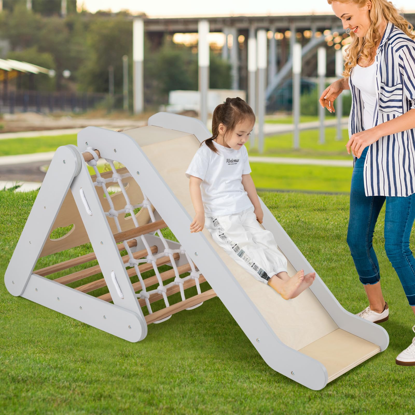 RELAX4LIFE 4 en 1 Trepa Triángulo de Madera con Rampa, Red de Escalada, Escalera y Tablero, Escalada Triángulo Infantil con Tobogán para Sala de Estar, Habitación de Niños, Guardería (Gris)