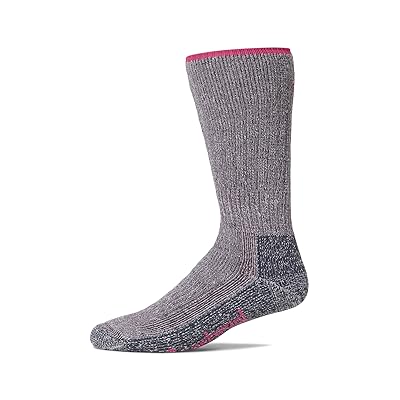 Smartwool Mountaineer Classic Edition Max Cushion Second Cut Crew Socks Crew Cut Socks Shoes Purple Iris, Merino/Nylon/Wool