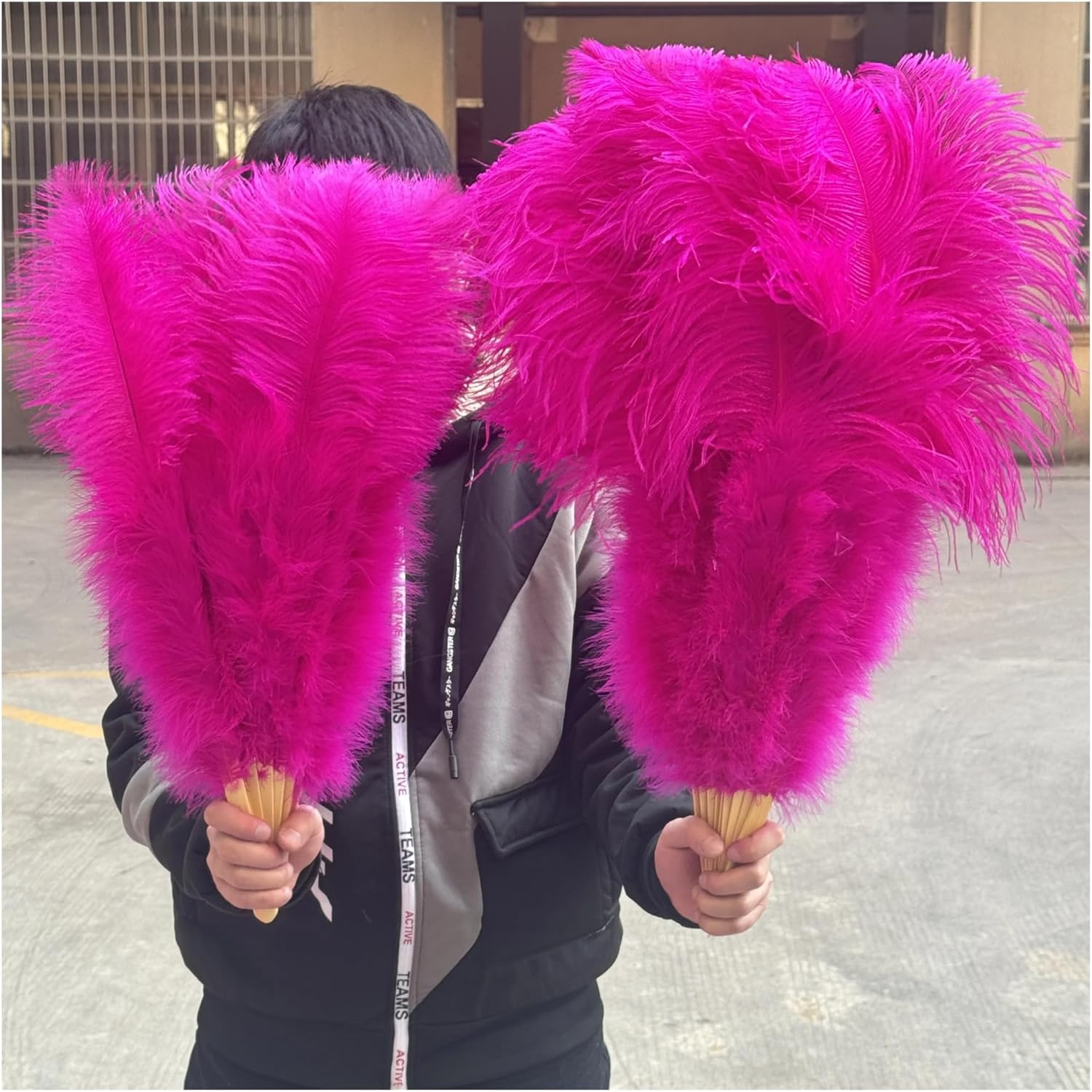 130CM/100CM Fluffy Feather Fan for Stage Performance Carnival Dance Props Handheld Plumes Red(Beige,130cm1PCS Right Hand)