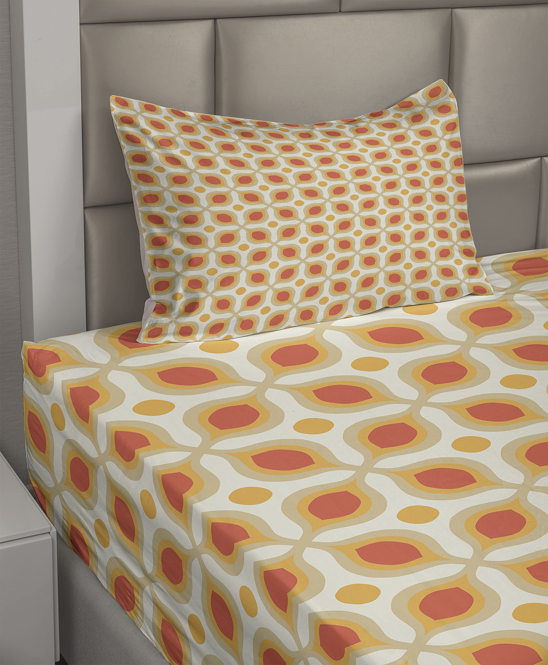Ambesonne Geometric Sheet Set, Linked Bold Geometric Shapes 70s Vintage Minimalist Pattern Bohemian Design, Fitted and Flat Sheet with Pillowcase Bedding Accent 3 Piece Set, Twin XL, Orange Cream