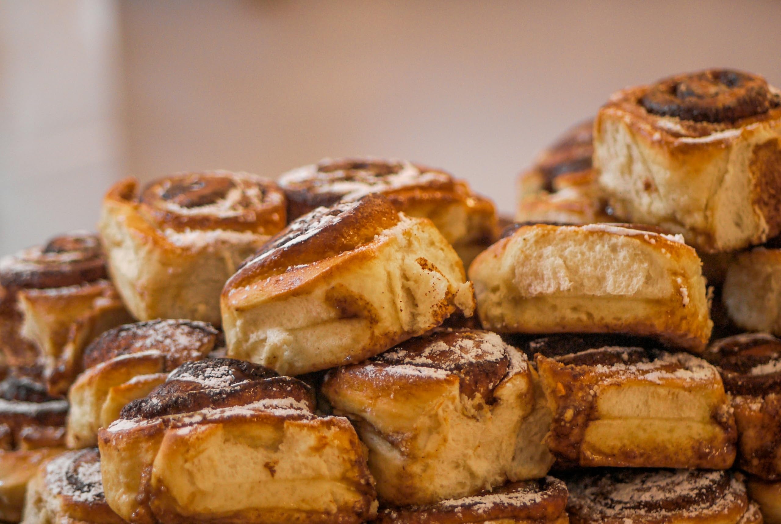 RUF - Cinnamon Rolls, Preparado Alimenticio en Polvo, Glaseado de Azucar, 8 porciones, 497gr