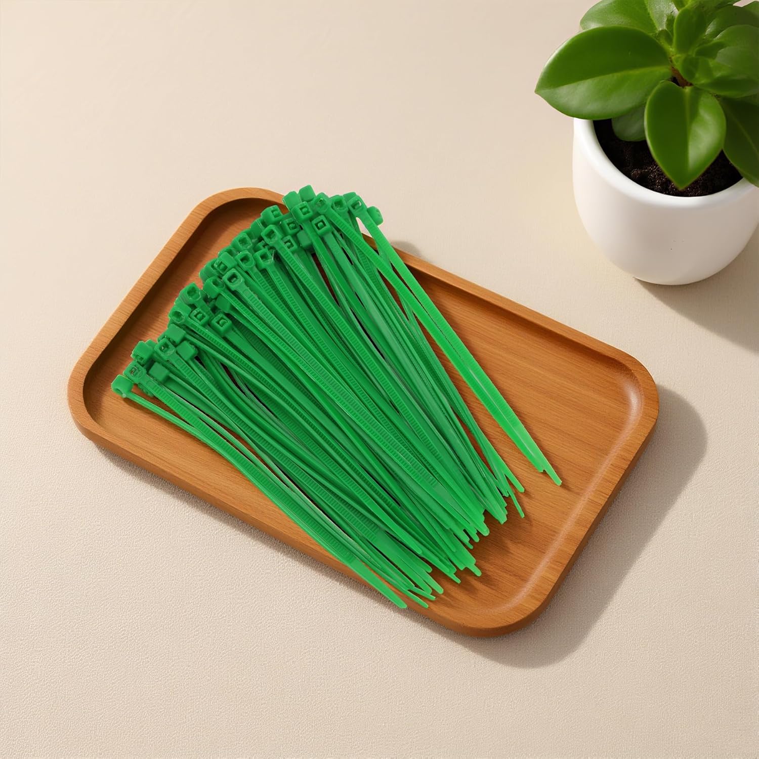 100PCS 6 Inch（150mm) Self Locking Nylon Cable Zip Ties 0.14" Width Tensile Strength 40LBS/18KGS,Multi-Purpose Self-Locking Nylon Cable Cord,Plastic Wire Ties for Home,Office,Garden,Workshop,Green