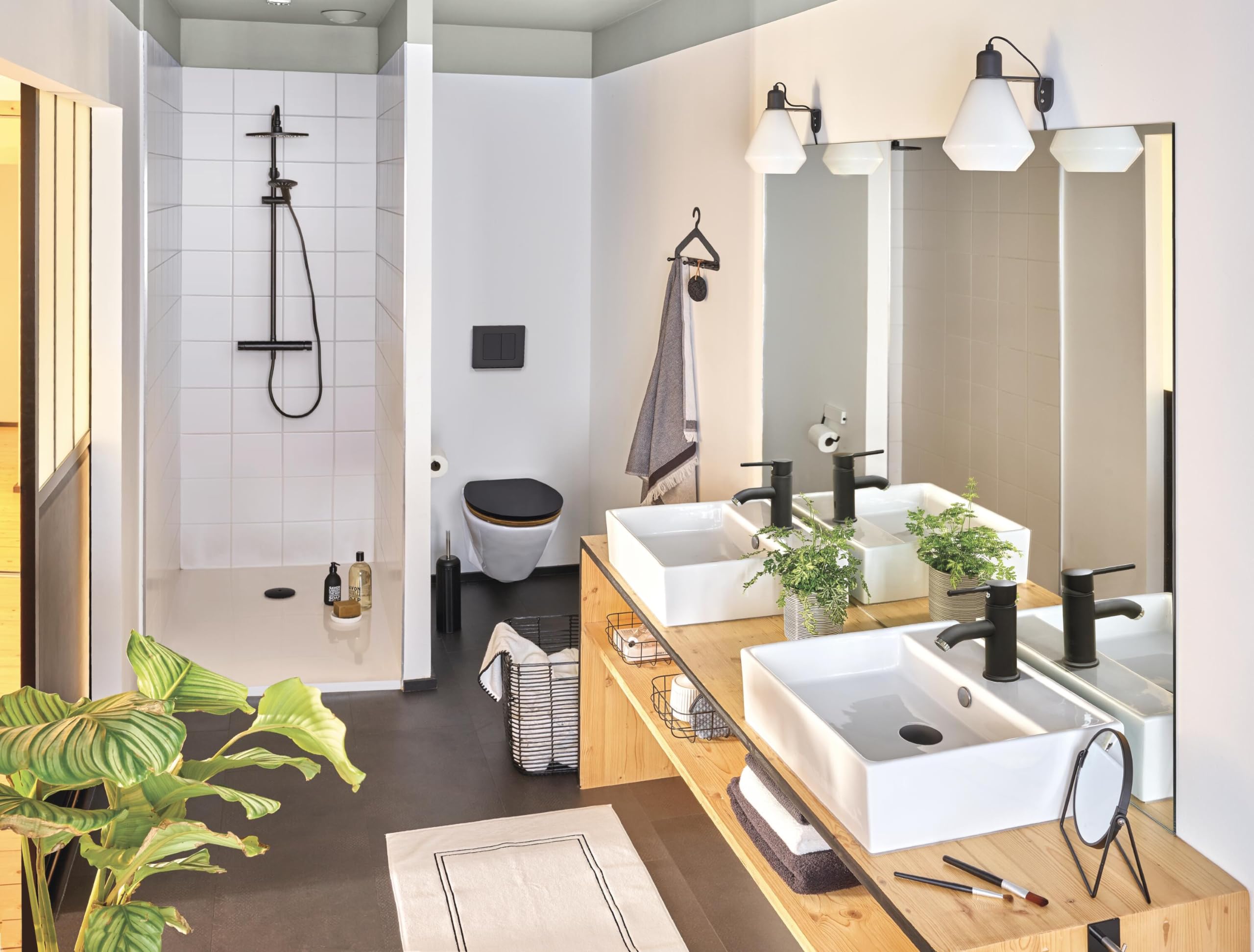 Wirquin 30722861 Bonde de douche extra-plate pour receveurs extra-plats ø90 avec dôme en ABS, noir | Extra-plate, 40 mm hauteur, installation facile, entretien facile, panier amovible, débit 24 L/min