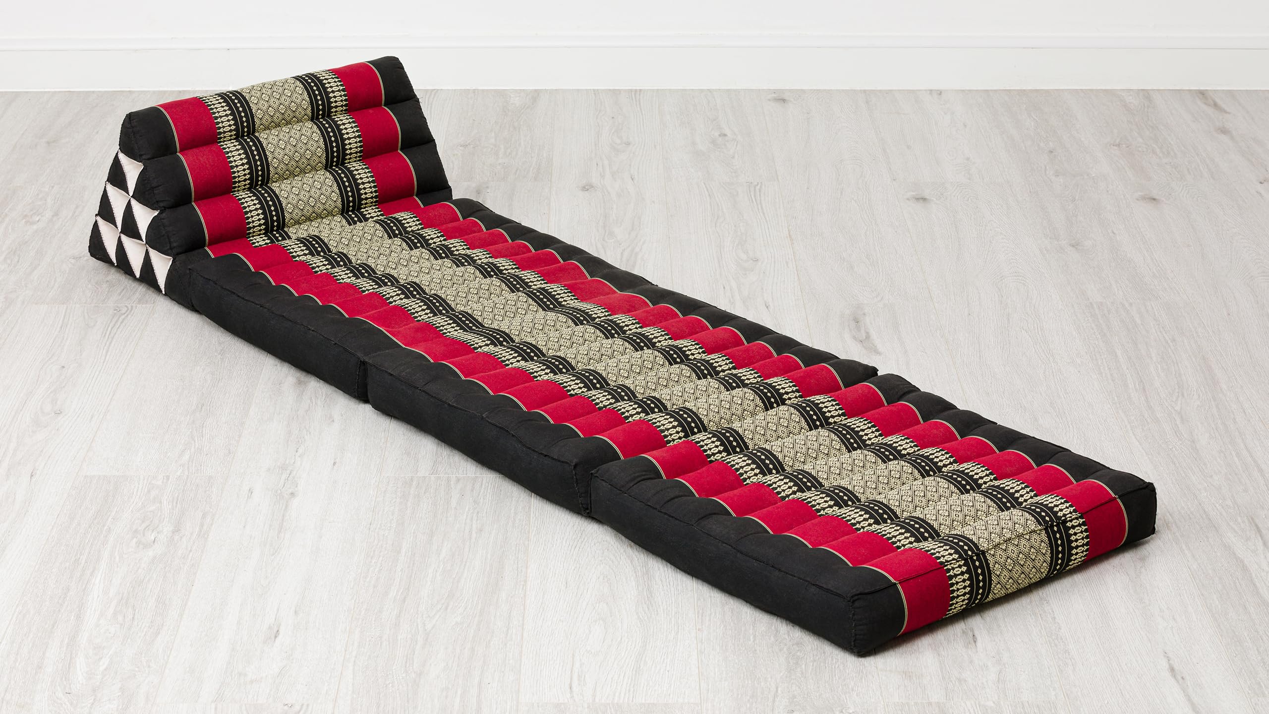 livasia Coussin thaï à 3 Blocs - 175x50x8cm - Triangle avec Matelas Pliable, Biseau kapok, Coussin de Soutien Dorsal Pliables, Tapis thaï Pliable, Fait Main (Noir/Rouge)