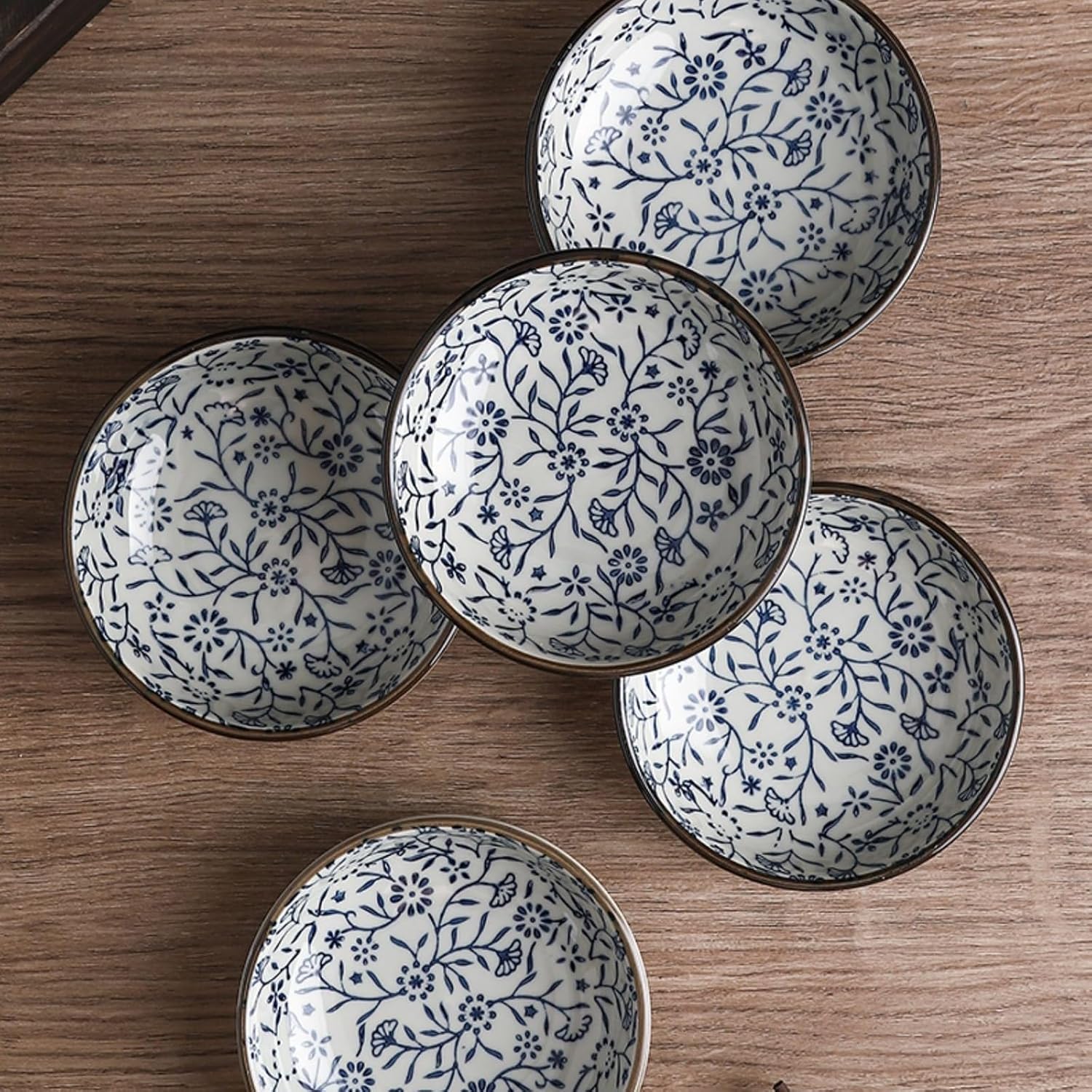 ソース用ボウル 小さくて絶妙な調味料皿は、サラダ、トマトソース、チリソースなどを入れることができます。