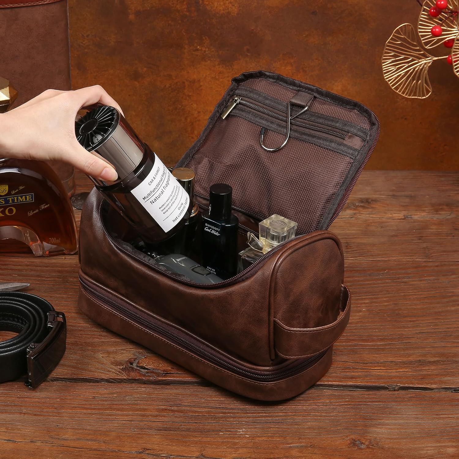 Personalized Toiletry Bag for Men - Custom Name or Initials Leather Dopp Kit,Hanging Toiletry Bag for Men Gift for Birthday, Christmas, or Father’s Day