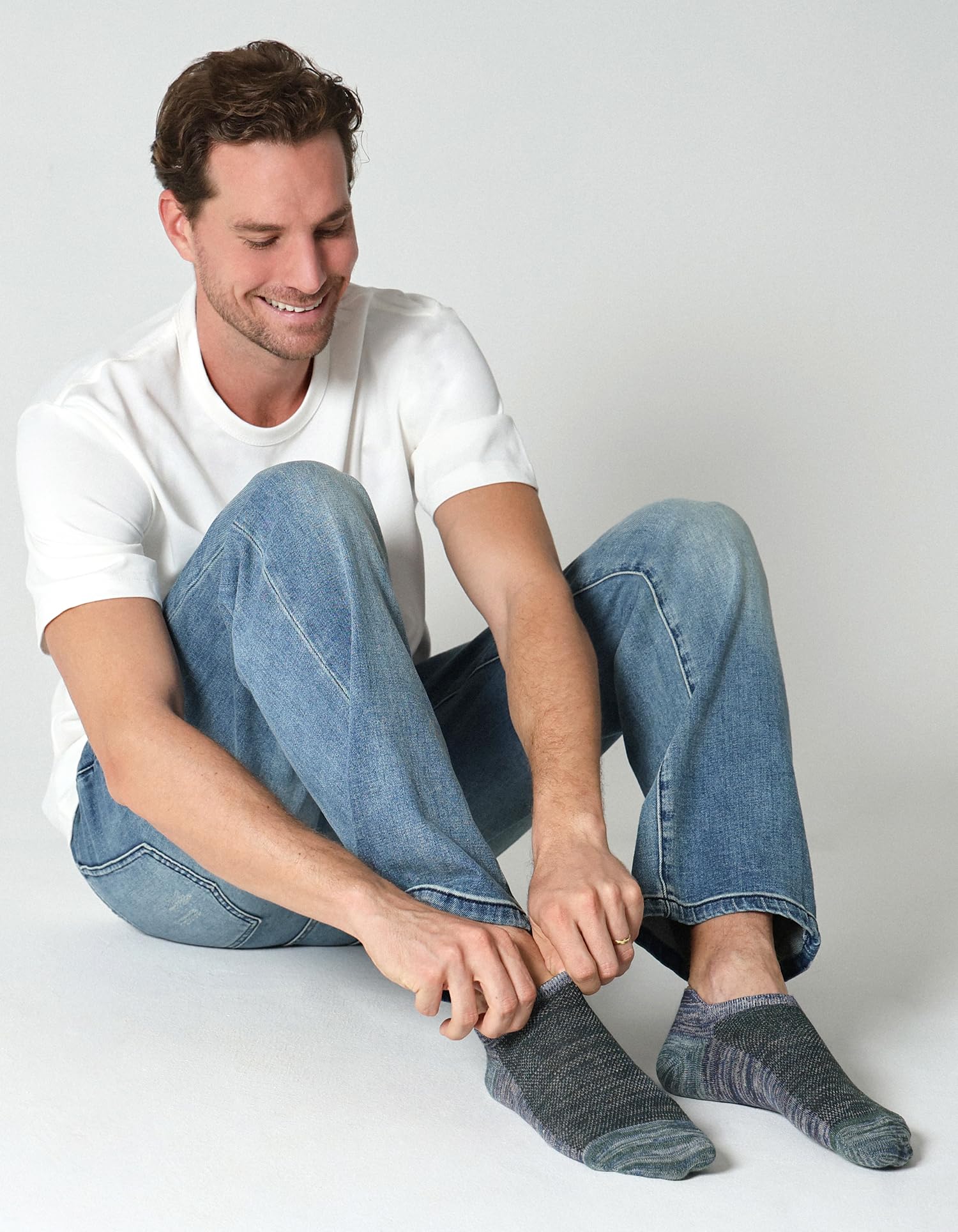 CLOSEMATE 5 Paires Socquettes Homme Femme 39-42 43-46 en Coton | Semelles épaisses pour amorti optimal, Ajustement élastique, Maille respirante, Renforts aux orteils et talons