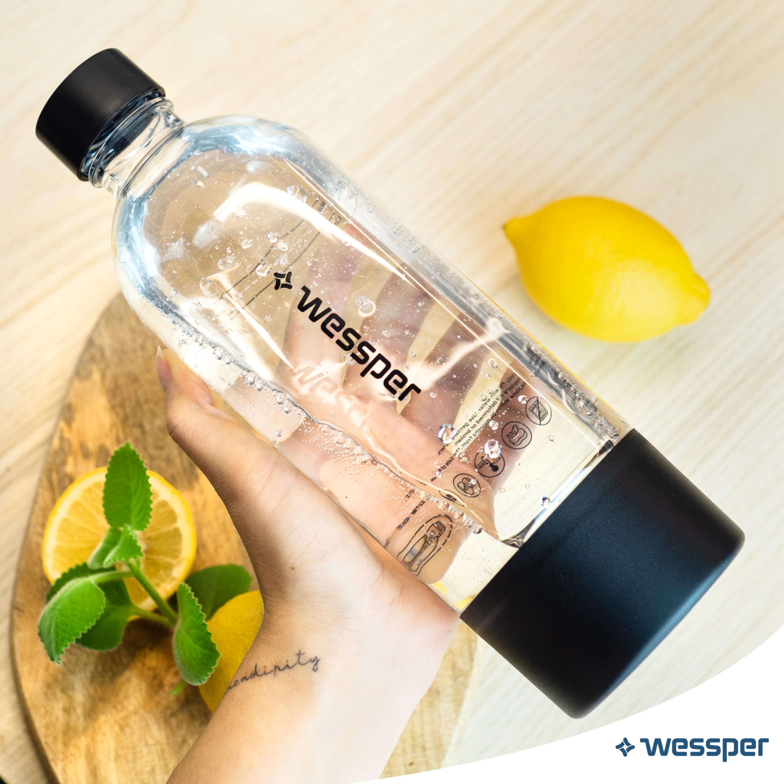 Wessper gasatore acqua frizzante e bottiglia da 800ml, Acqua Gassata Macchina Per Acqua Frizzante Automatico Gassificatore | Bottiglie PET Da 800ml Ognuna, Senza BPA & Bombole CO2 Cilindro da 60L