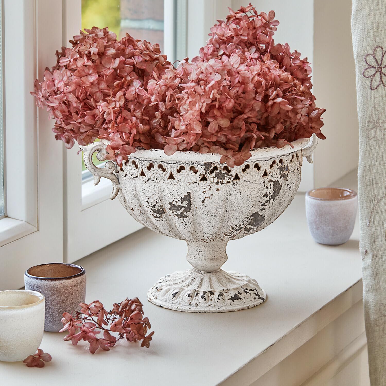 Loberon Amphore Vescemont, Patina Wirkt Authentisch Antik, Kunstvoll Verziert, Dekoration, Wohn-Accessoire, Blumengefäß, Blumenvase, Eisen, antikcreme