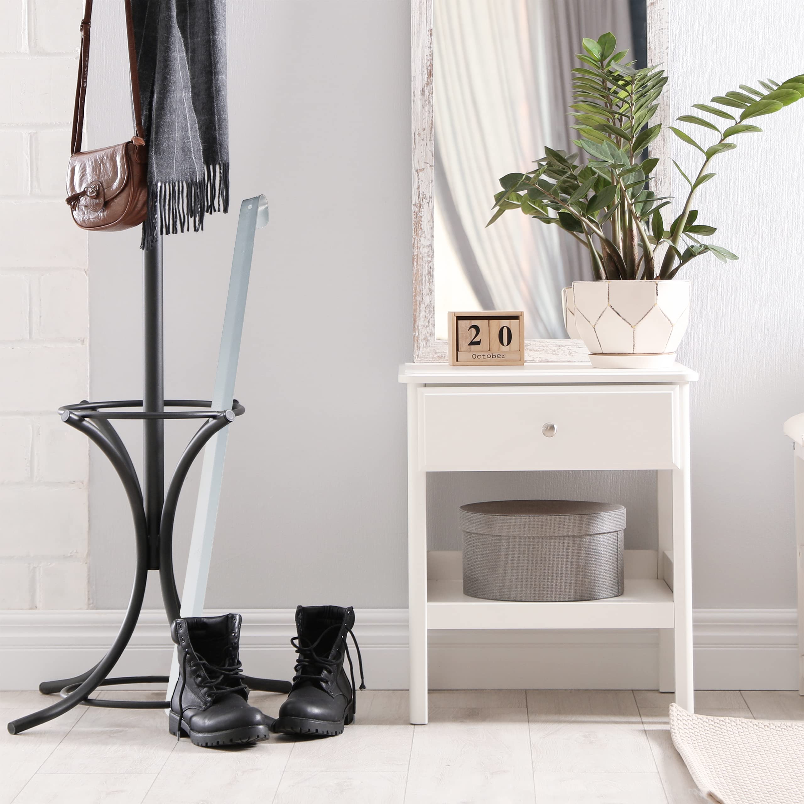 Relaxdays Calzascarpe in Metallo, Confortevole, Stabile, L:70 cm, da Appendere, con Manico, Argento