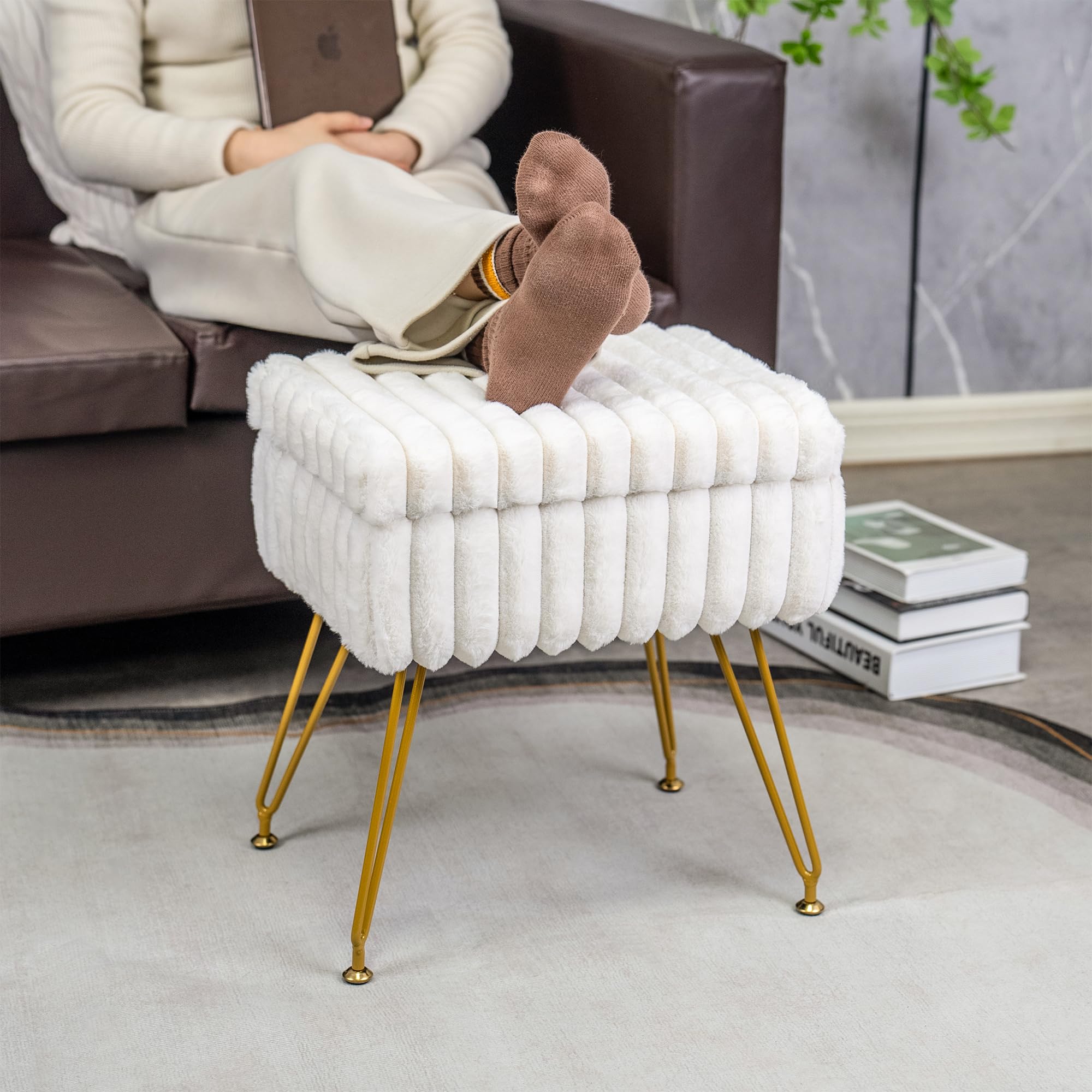 Taburete de tocador de piel sintética blanca con otomana de almacenamiento, silla de tocador para sala de maquillaje, taburetes de tocador para dormitorio, reposapiés con patas de metal y 4