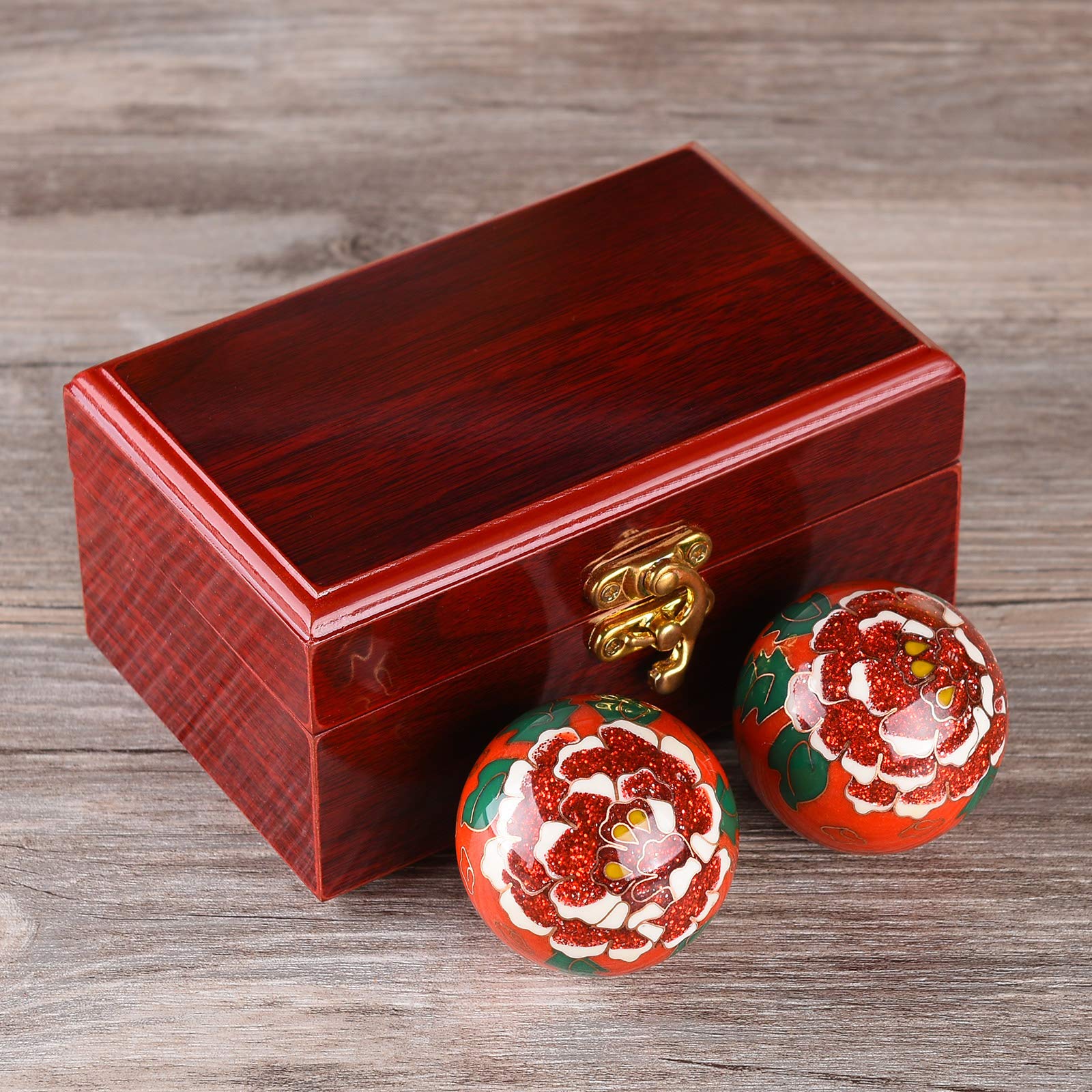 1.97 '' chino Baoding bolas de masaje ejercicio de mano bolas con caja rosa roja patrón bolas con campanillas regalo de padres TQZDBS71