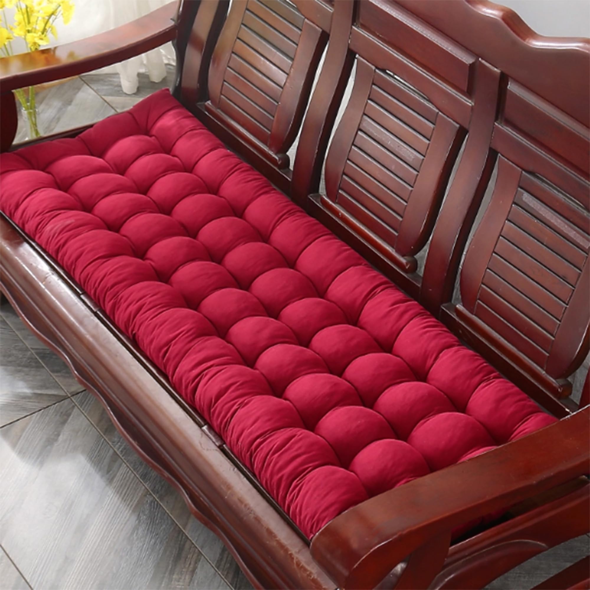Coussin de banc 8 cm rouge pour éliminer le mal de dos sur une chaise de jardin