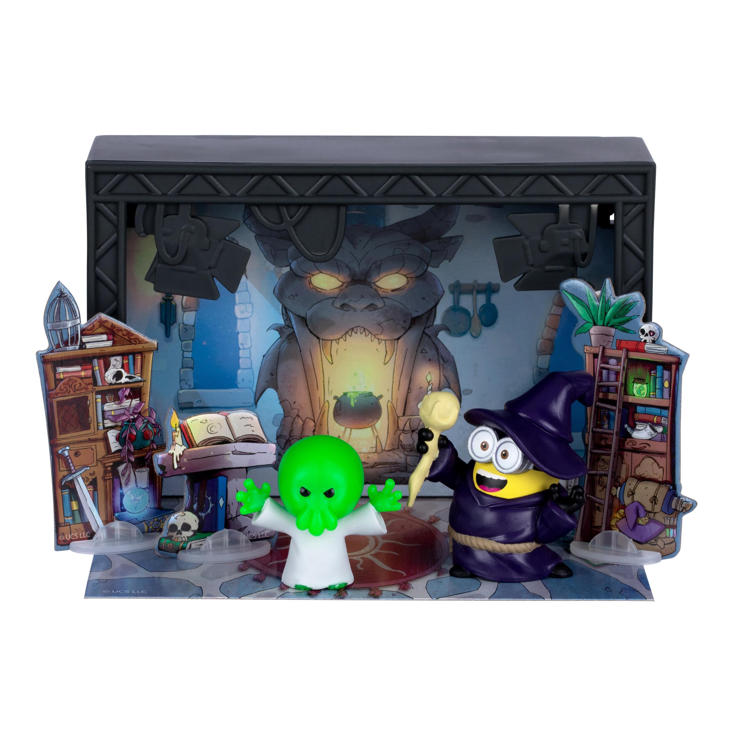 MINIONS Illumination's Monsters Wizard's Lair Sound Stage, 3 to Collect and Connect to Build Your Monstrous Hollywood Production, Includes 2 Cast & Crew Mini Figures and 3 Themed Stage Props