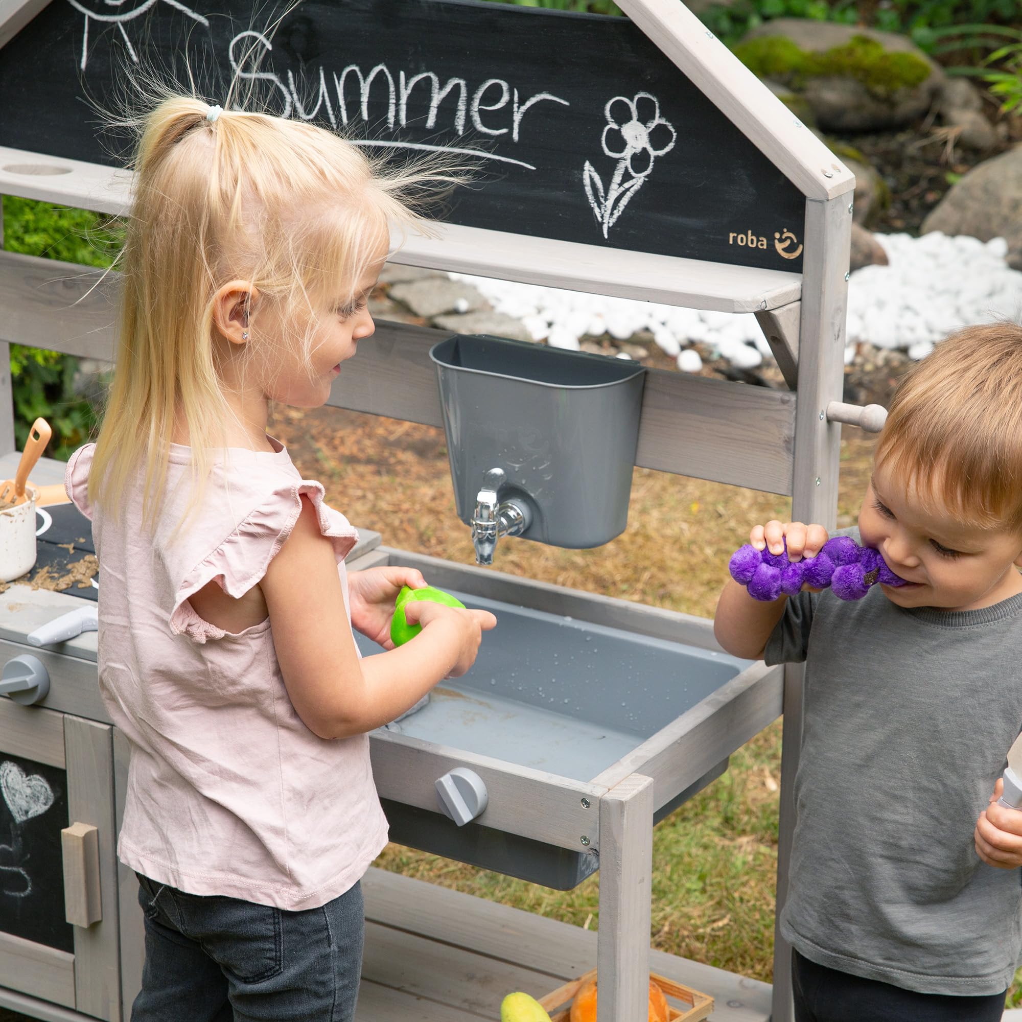 roba Cocina para Niños con Diseño de Casa - Cocinita de Juego Funcional para Exteriores con Accesorios - Madera Maciza Certificada FSC - Gris Esmaltado