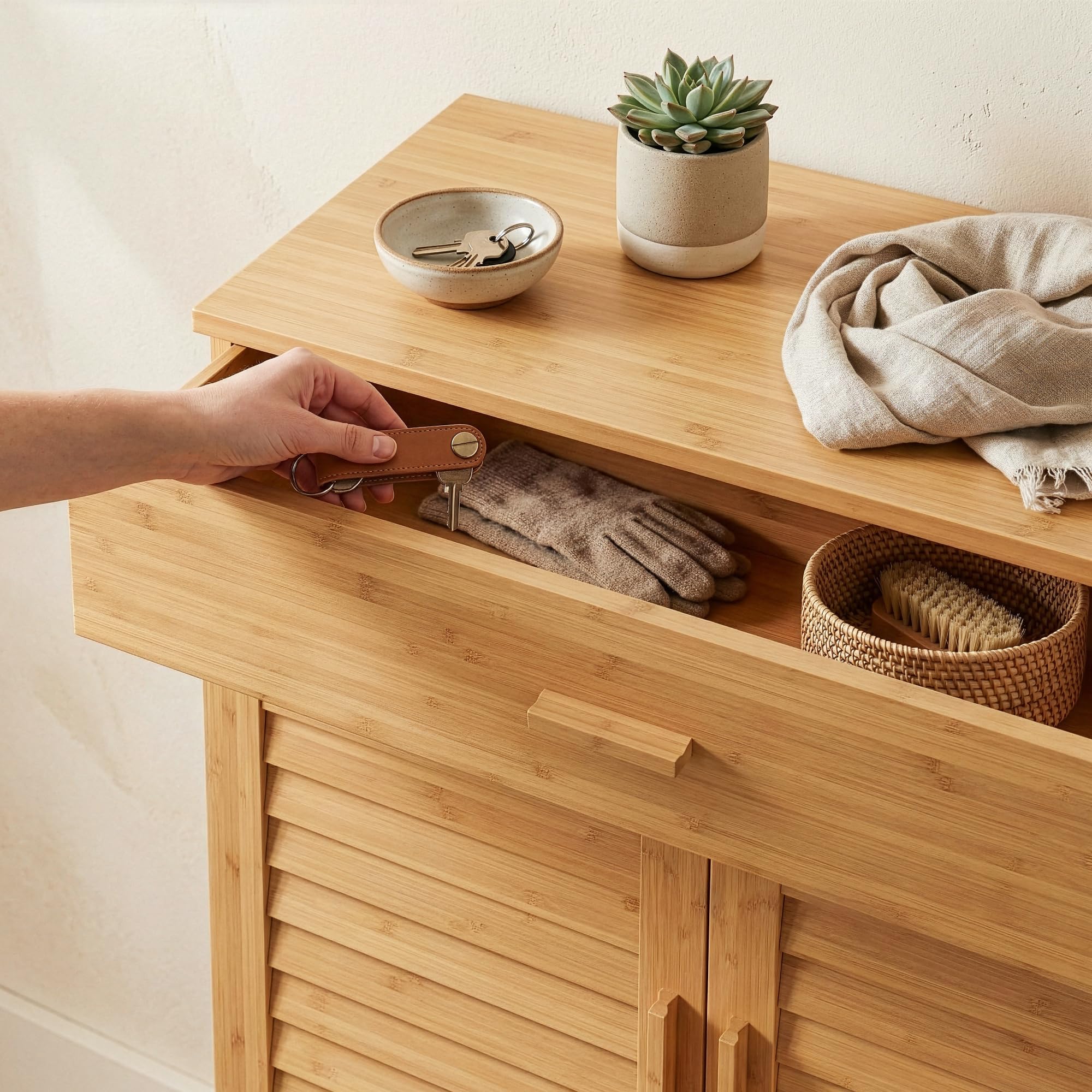 [en.casa] Scarpiera a 2 Ante con Cassetto Mobile Contenitore con 3 Ripiani Armadietto Portascarpe in Bambù Naturale per Ingresso Corridoio Bagno 67 x 66 x 34 cm