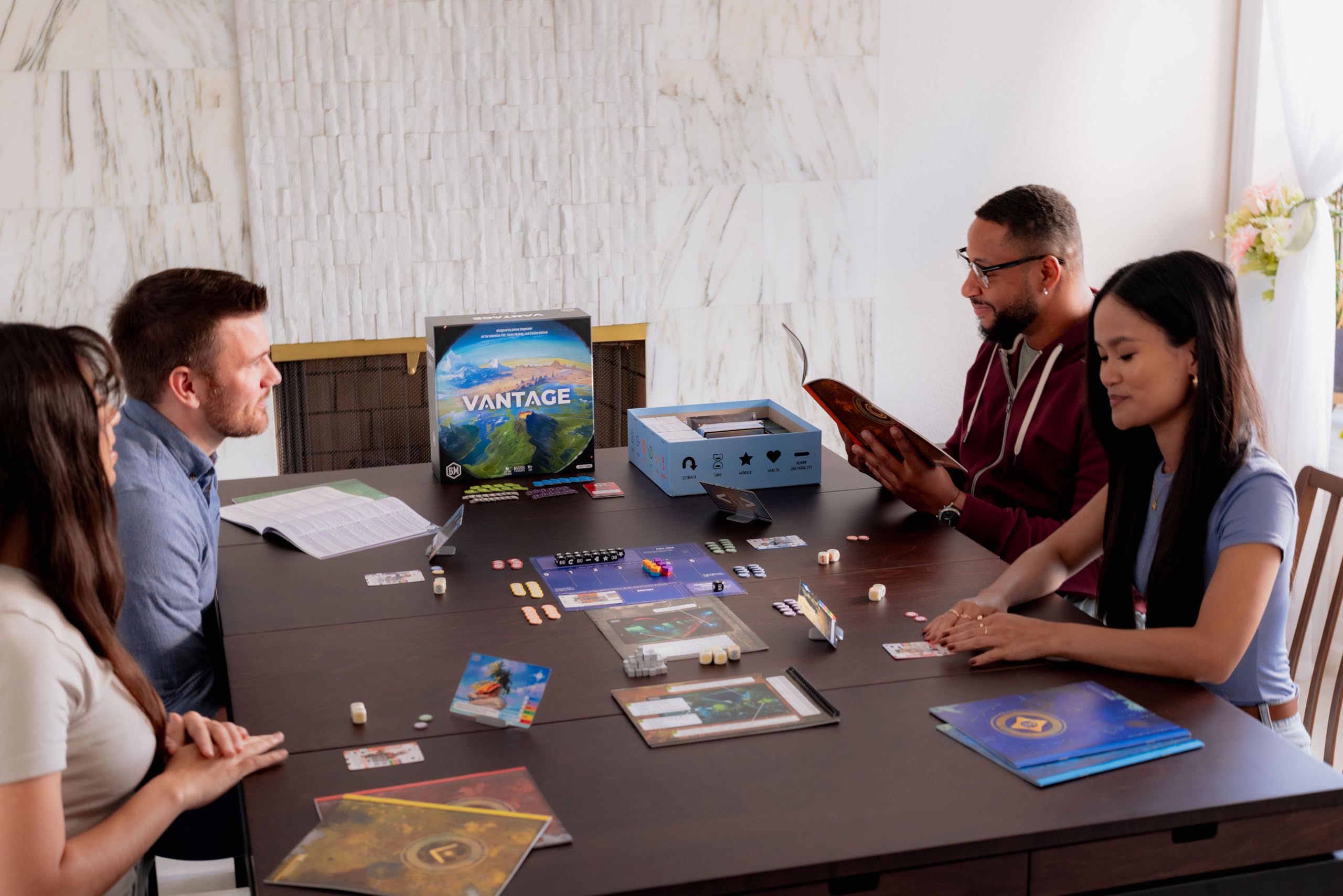 Stonemaier Games | Vantage | Gioco da tavolo cooperativo Open World | Età 14+ | 1-6 giocatori | Tempo di gioco: 120-180 minuti