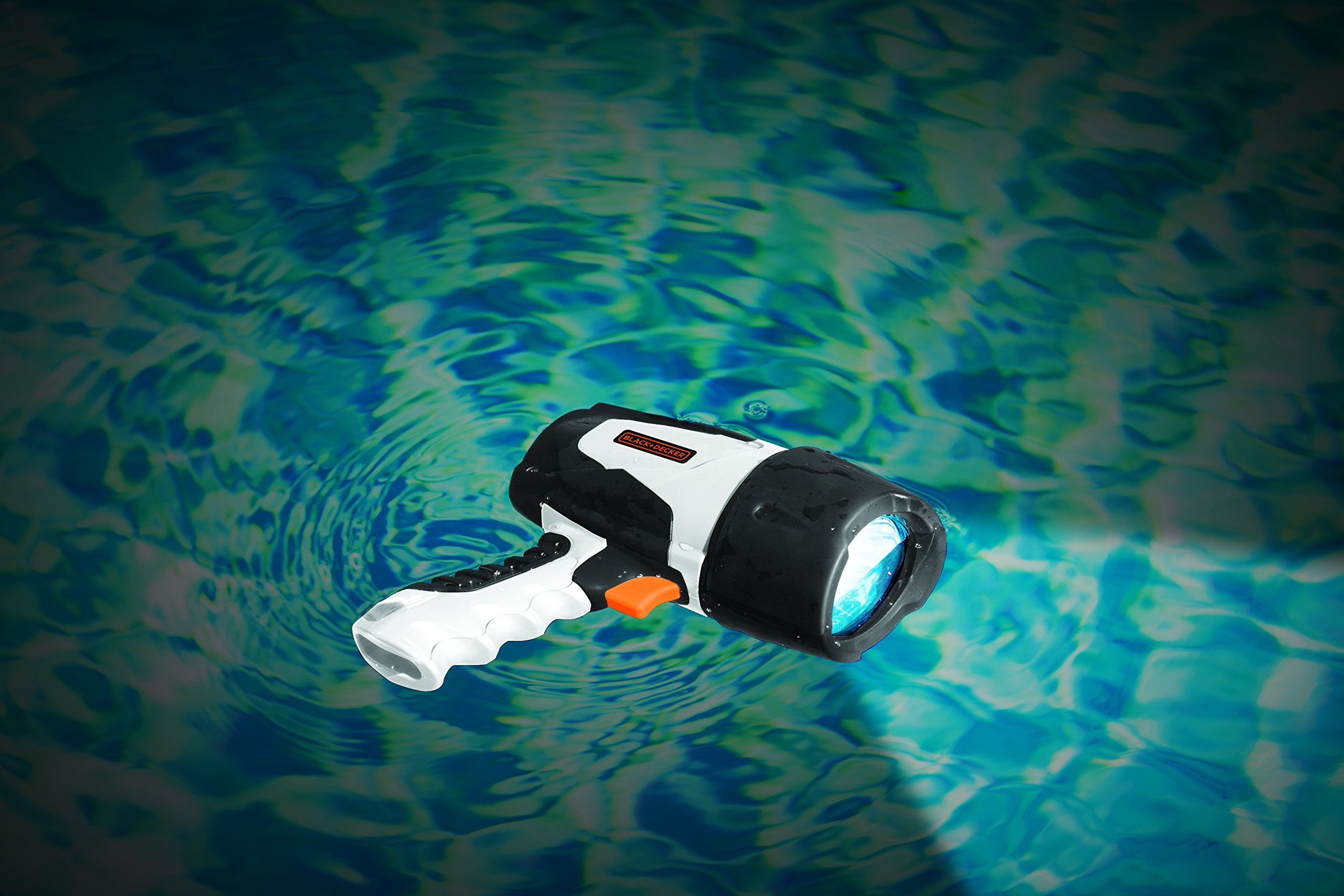 black and decker fl3wdb rechargeable flashlight BLACK+DECKER FL3WBD Rechargeable 350 Lumen LED Waterproof Spotlight : Buy  Online at Best Price in KSA