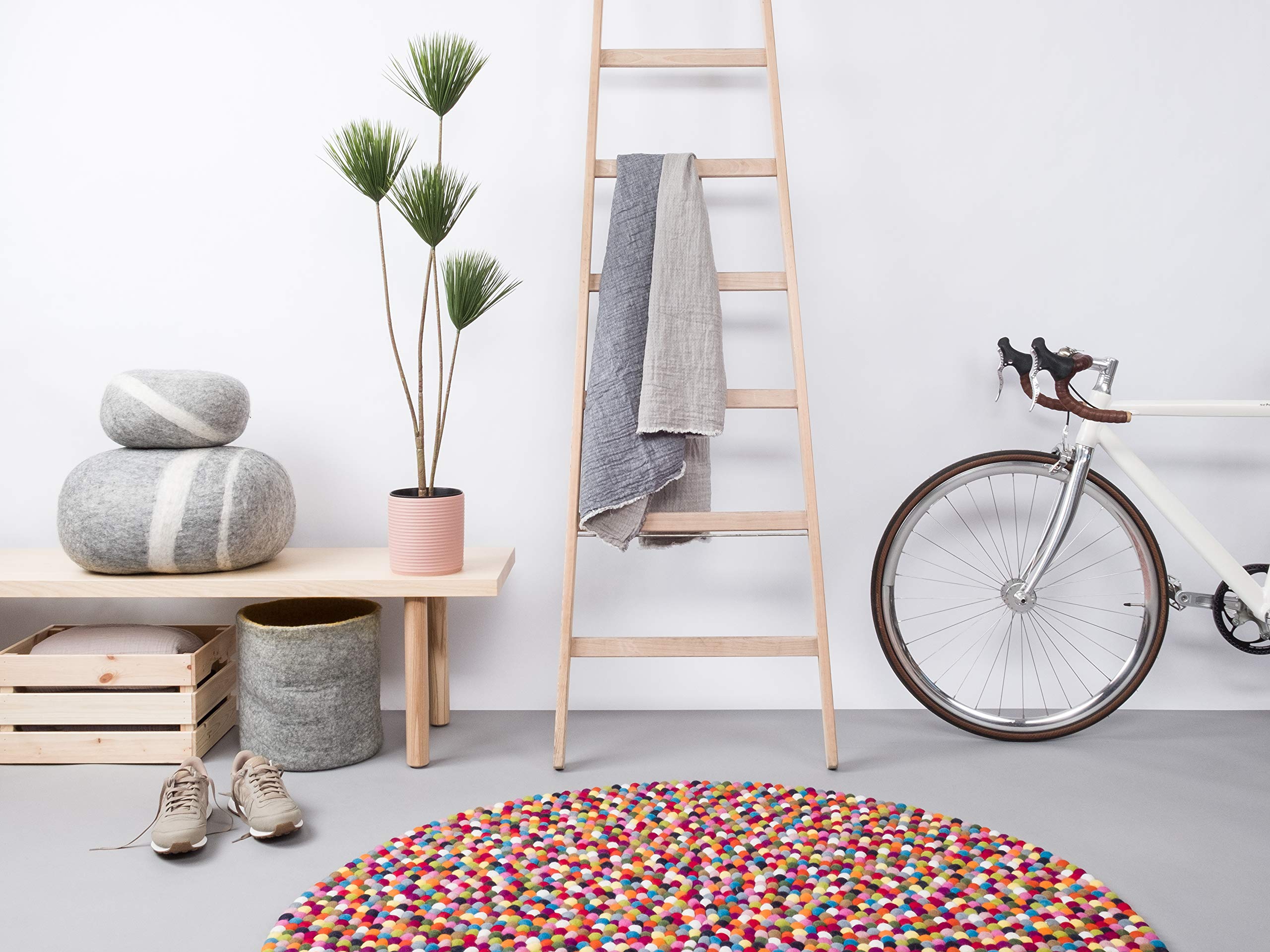Achat Tapis rond en boules de feutre Béla en gros