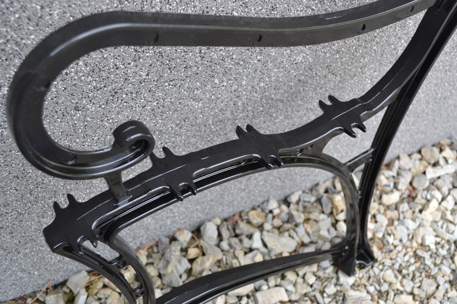 SEZAM Bankfüße aus Aluminium Schwarz x 2 Stück, mit Rückenlehne & Armstütze - 51 x 38 x 74 cm, für 6 Holzbankbretter - für Gartenbänke, Seitenteil