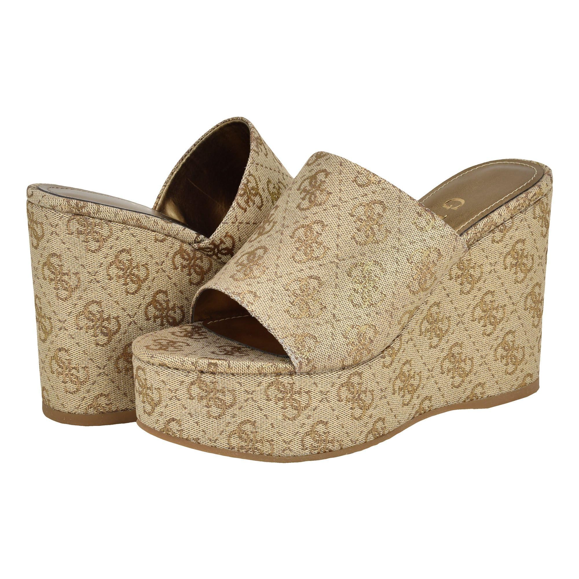 GUESS Women's Yenise Wedge Sandal, Gold 710, 8