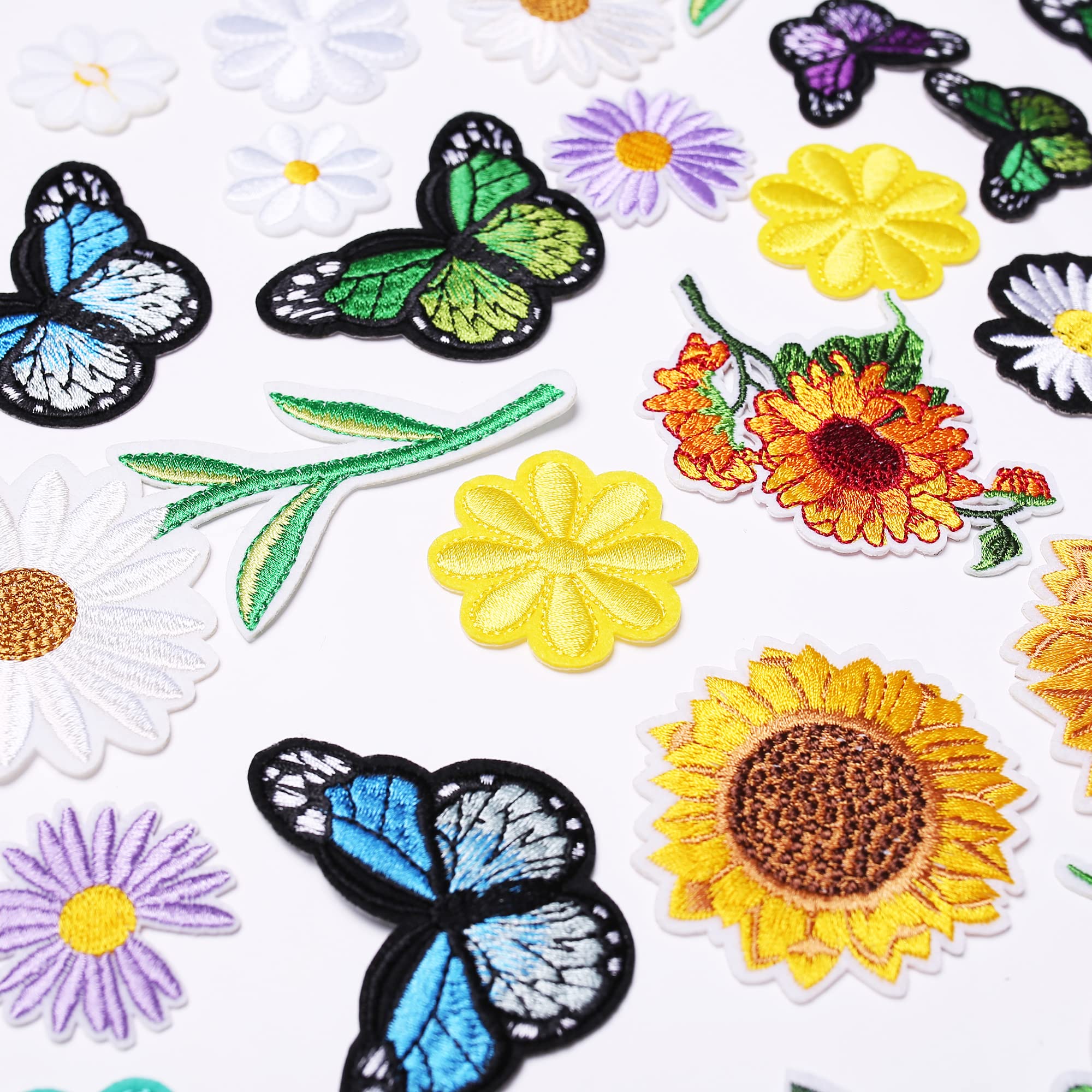 NICEVINYL Bügel-Aufnäher Set – 120 Stück Blumen, Herzen & Schmetterlinge, Bestickt Für Jeans, Jacken, Rucksäcke