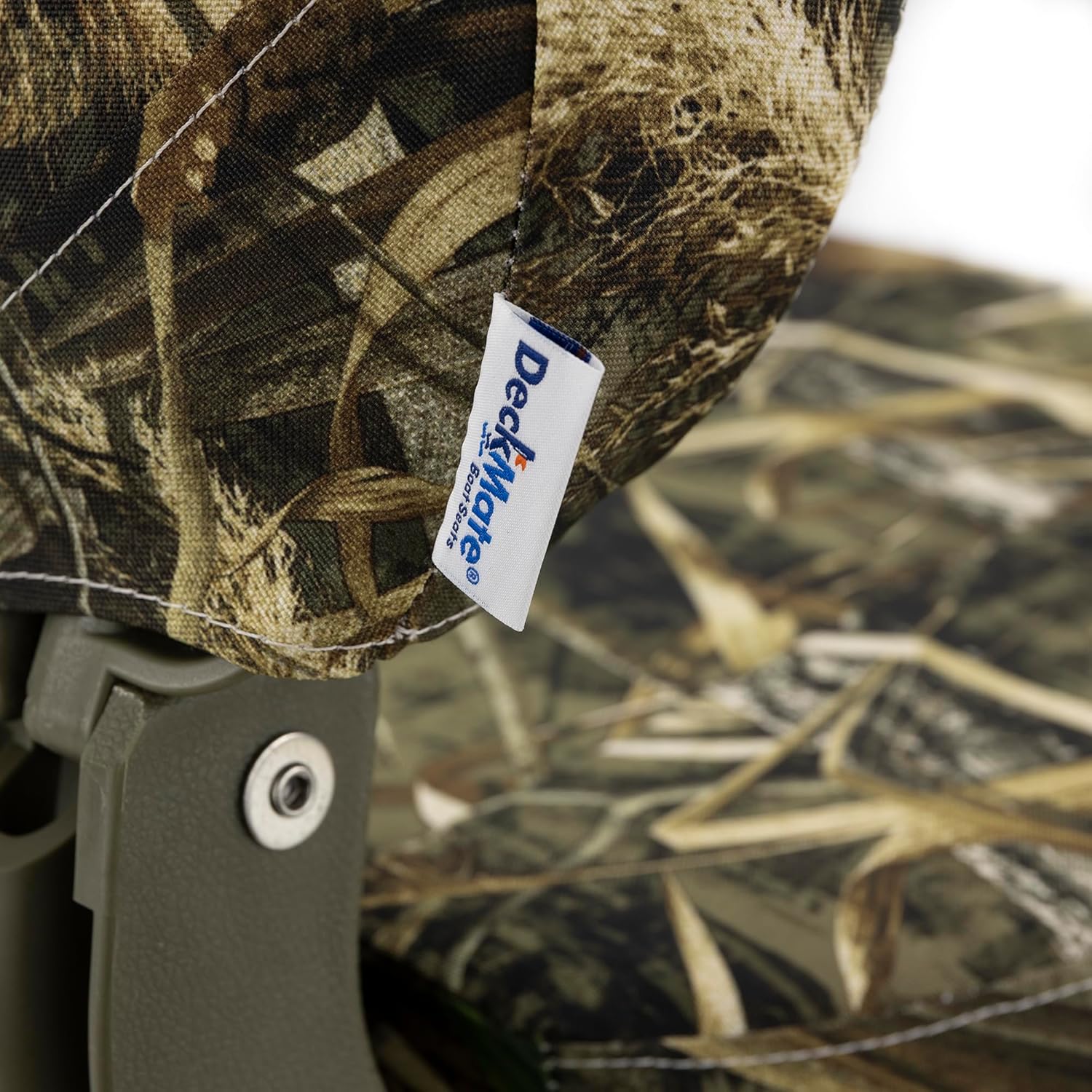 DeckMate Camo Economy Center Hinge Fishing Seat