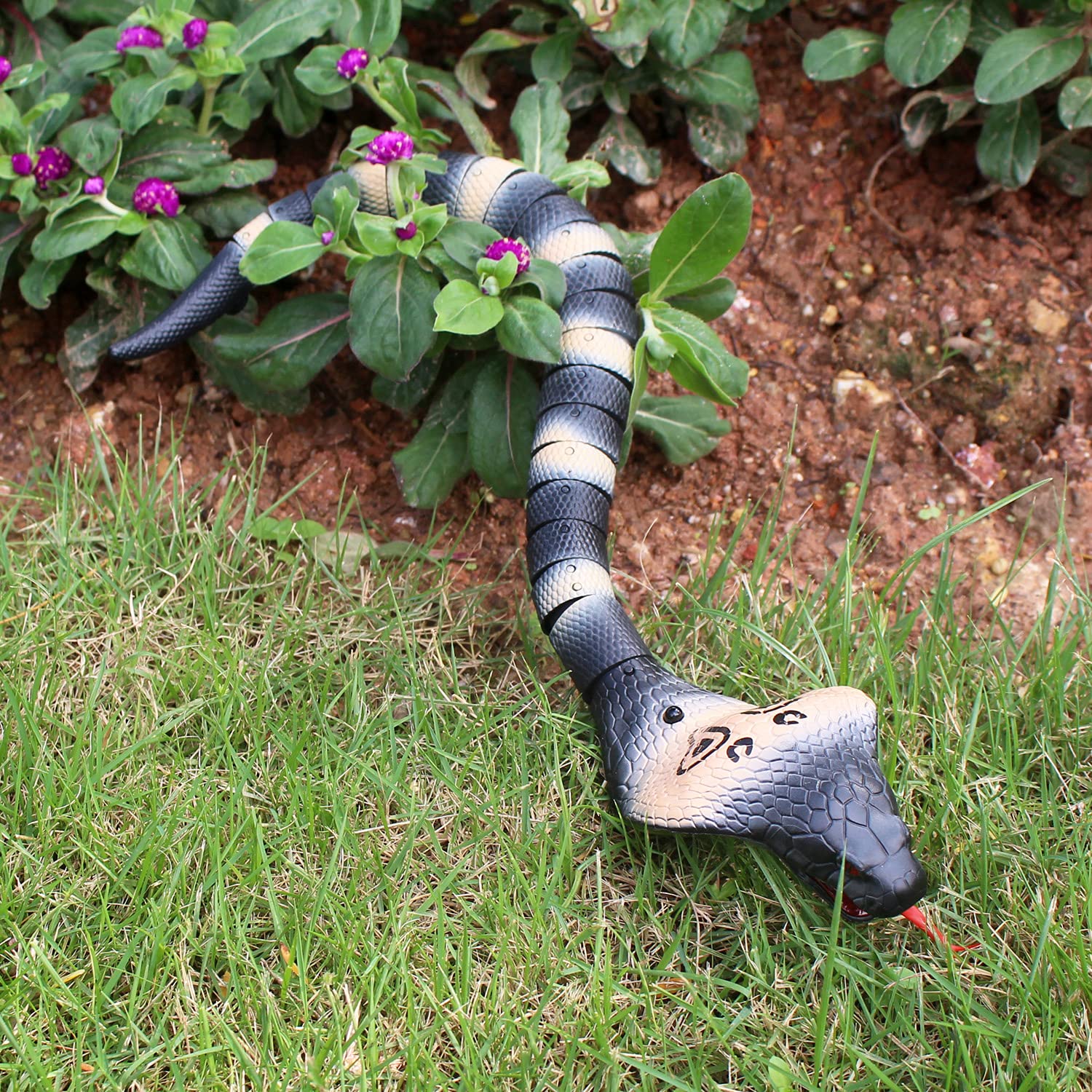 RC Snake Télécommande infrarouge Cobra Naja Animal Voiture Véhicule farce Jouet Effrayant Réaliste Anniversaire Enfants (Gris)