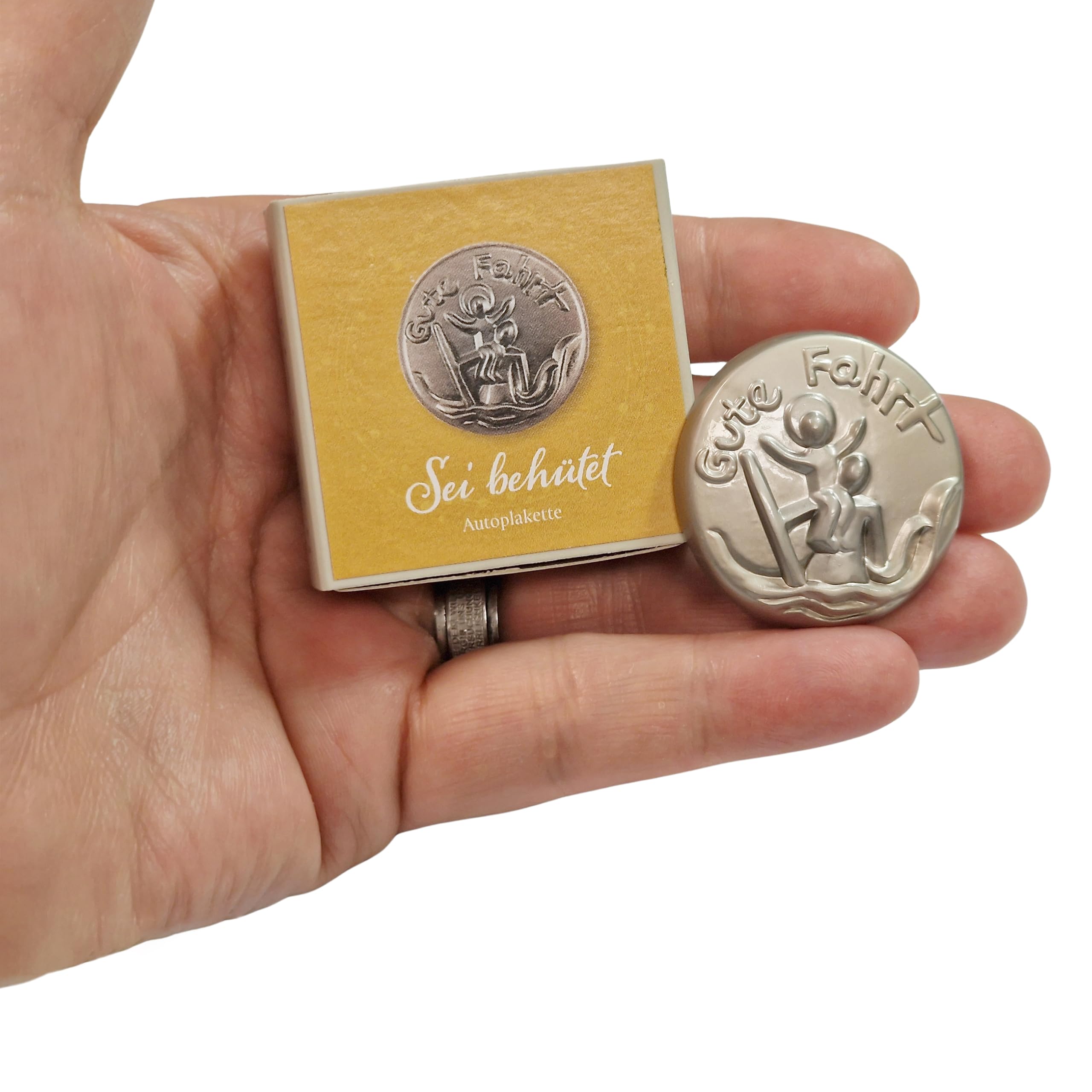 Sécuriser vos trajets avec la plaque de voiture Saint Christophe en métal argenté