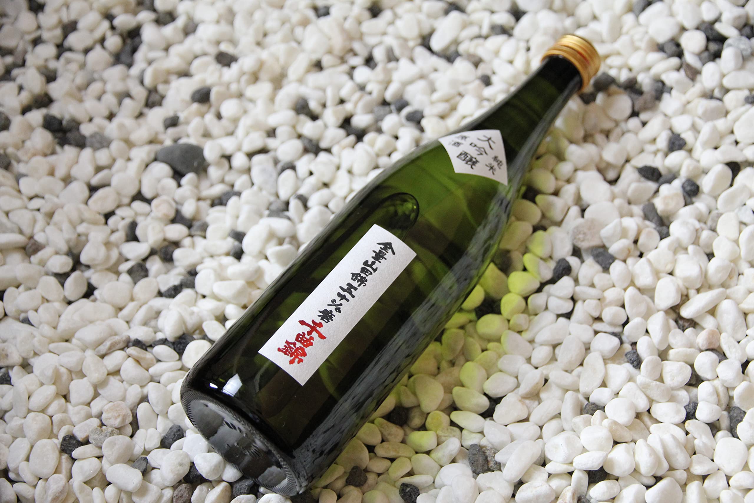 Amazon.co.jp: 千曲錦酒造 純米大吟醸 全量山田錦50% 磨千曲錦