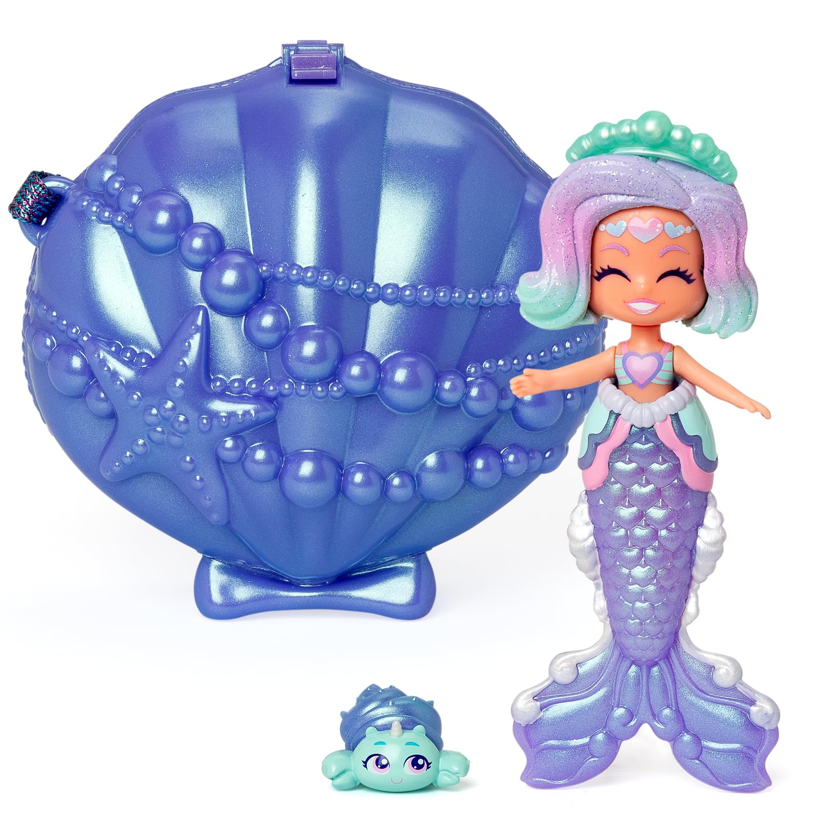 KOOKYLOOS MERMAID STARLIGHT FANTASY – 2 w 1:stylowa lalka i syrenka, awartość:1 laleczka, odpinany ogon syrenki, strój i buciki, morskie zwierzątko, akcesoria, torebka muszla do zabawy i noszenia.