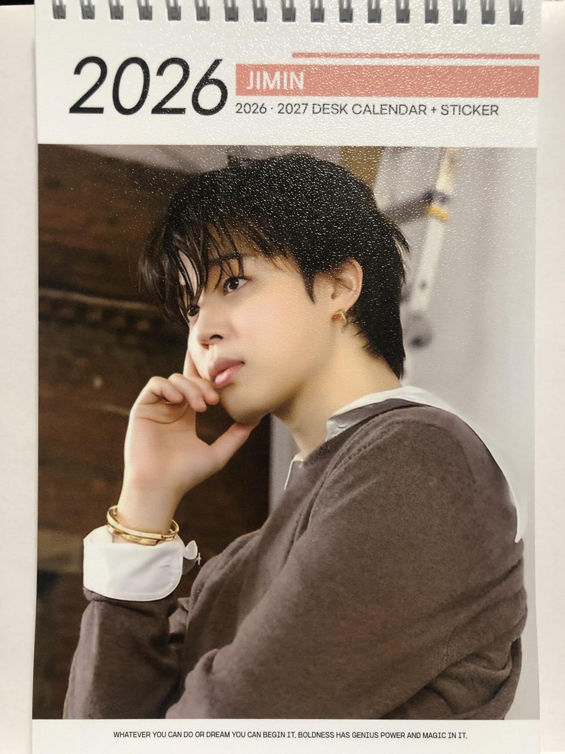 BTS　バンタン　ジミン　jimin　2024　卓上　カレンダー Amazon.co.jp: ジミン 卓上 カレンダー (写真集) 2026~2027年 (2年分