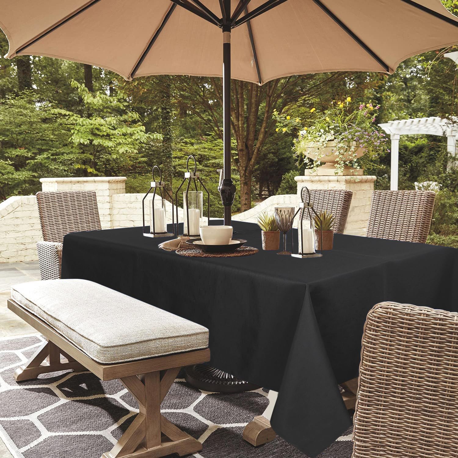 youngseahome Outdoor Tablecloth Wrinkle-Free Stain Resistant Waterproof Polyester Fabric Table Cover with Zipper Umbrella Hole for Picnic/Party/Dinner/Patio Garden(60×84inch,Zippered,Black)