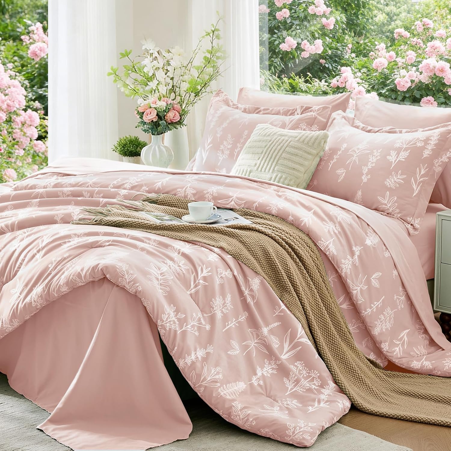 MUXHOMO Cameo Pink Full Comforter Set, Elegant Floral Print Bed in a Bag 7 Pieces, Ultra Soft & Breathable Reversible Botanical Pattern Bedding Set with Comforter, Sheets, Pillowcases, and Shams