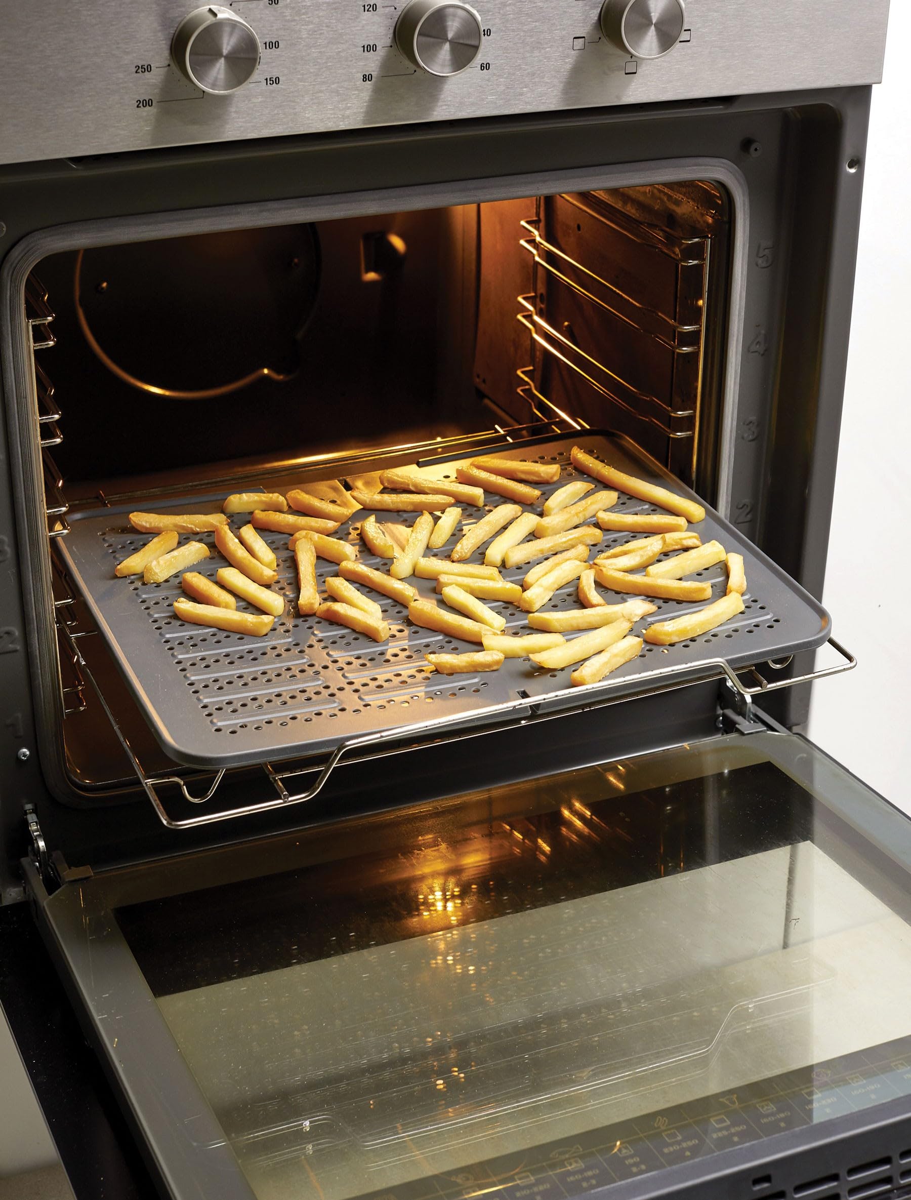 Hoe reinig je bak- en grillrekken van een airfryer