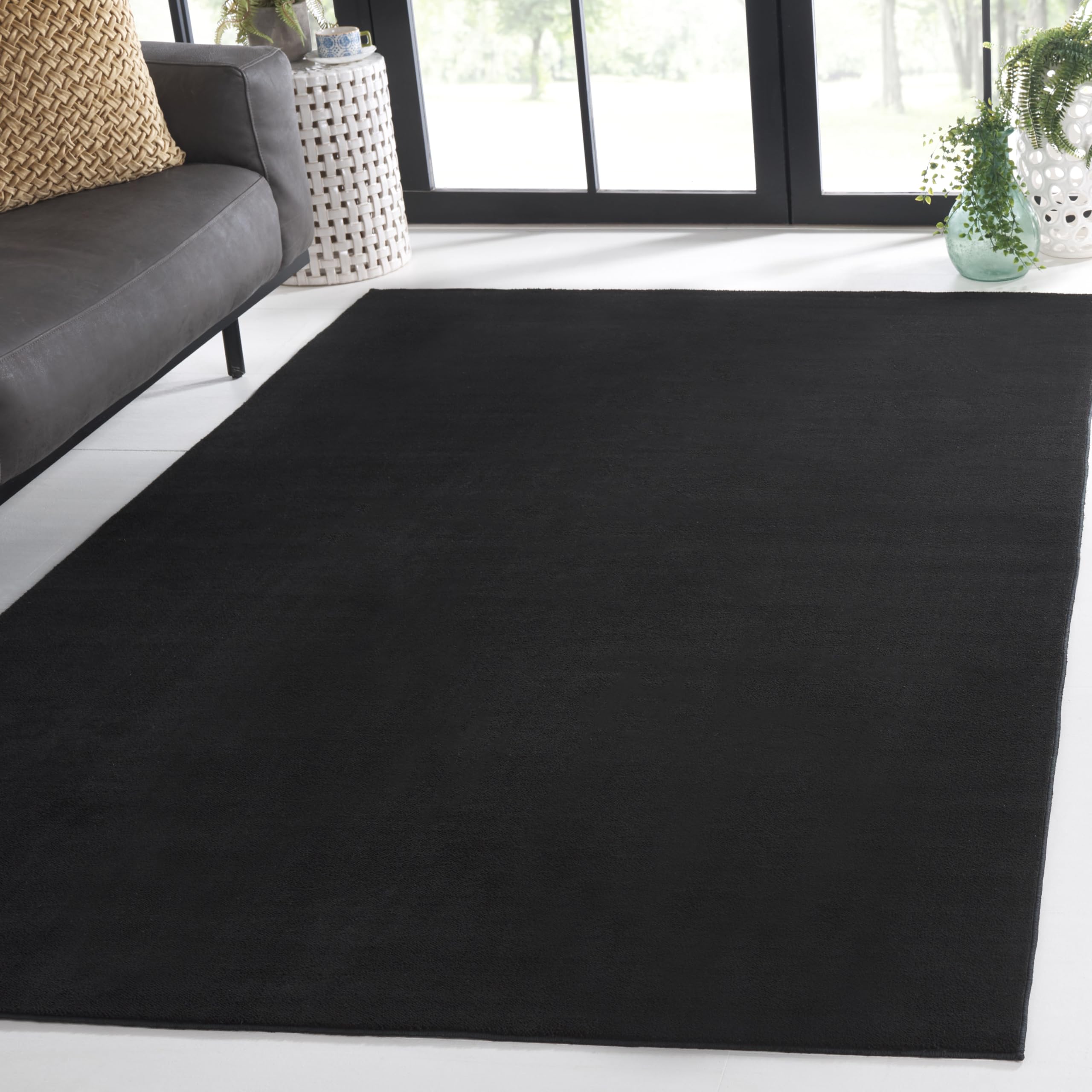 SAFAVIEH Washable Rug Loft Collection - 2'3" x 4', Black, Slip Resistant & Easy Cleaning, Ideal for Accent Space, Foyer, Bedside, Bathroom, Nursery,